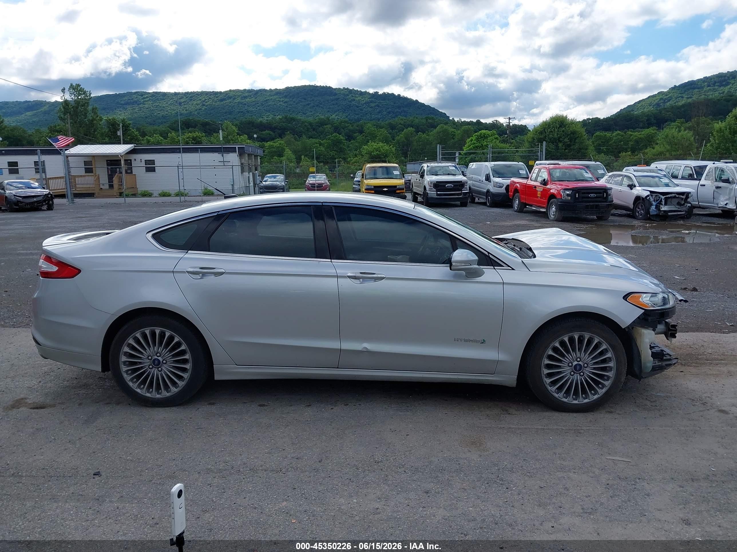 2013 Ford Fusion Hybrid Titanium Серебряный vin: 3FA6P0RU0DR289498