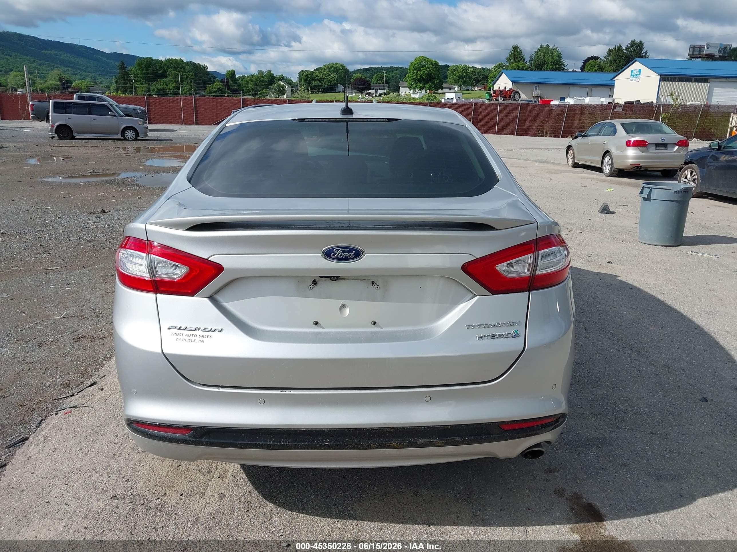 2013 Ford Fusion Hybrid Titanium Серебряный vin: 3FA6P0RU0DR289498