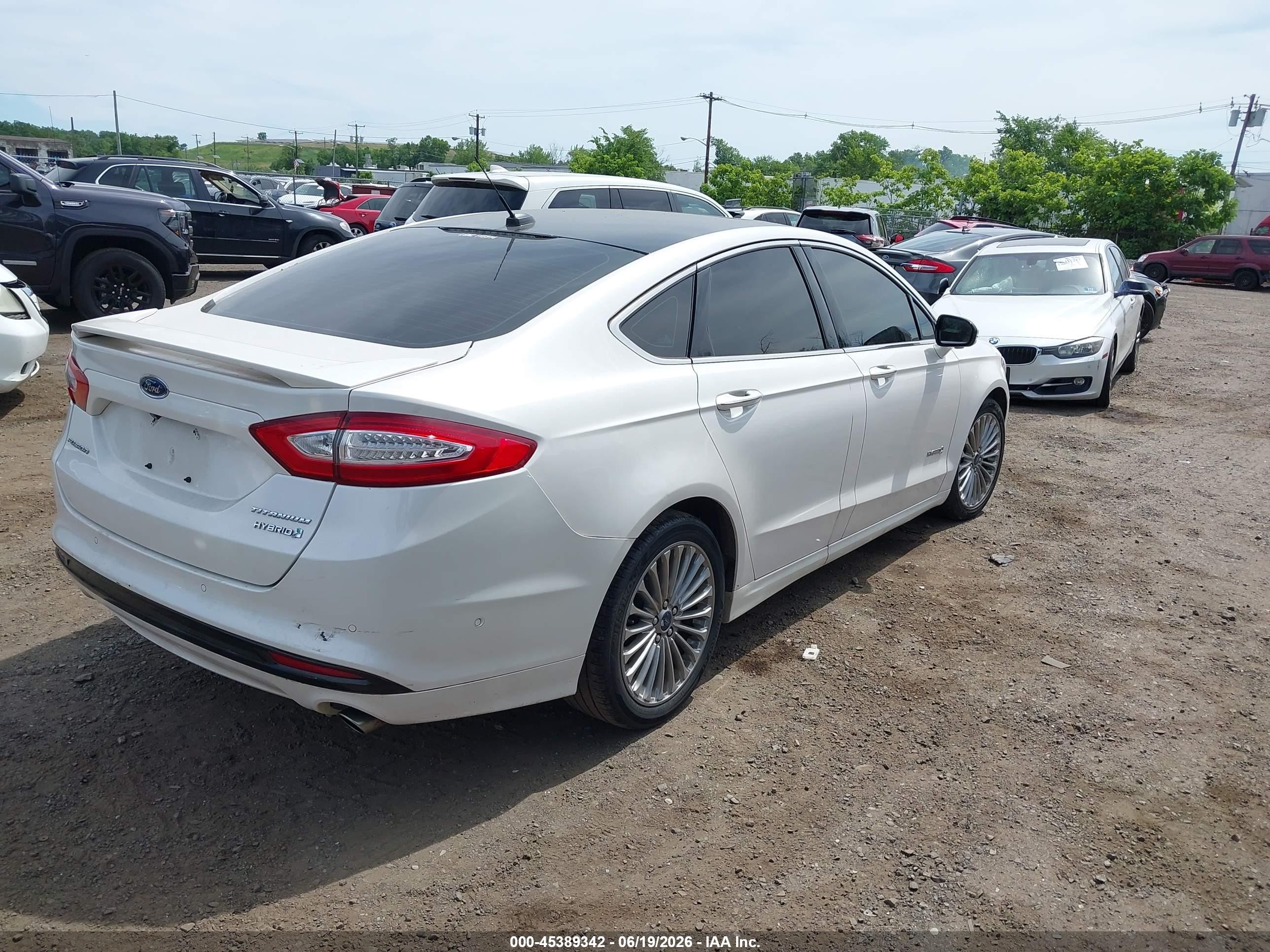 2014 Ford Fusion Hybrid Titanium White vin: 3FA6P0RU1ER263901