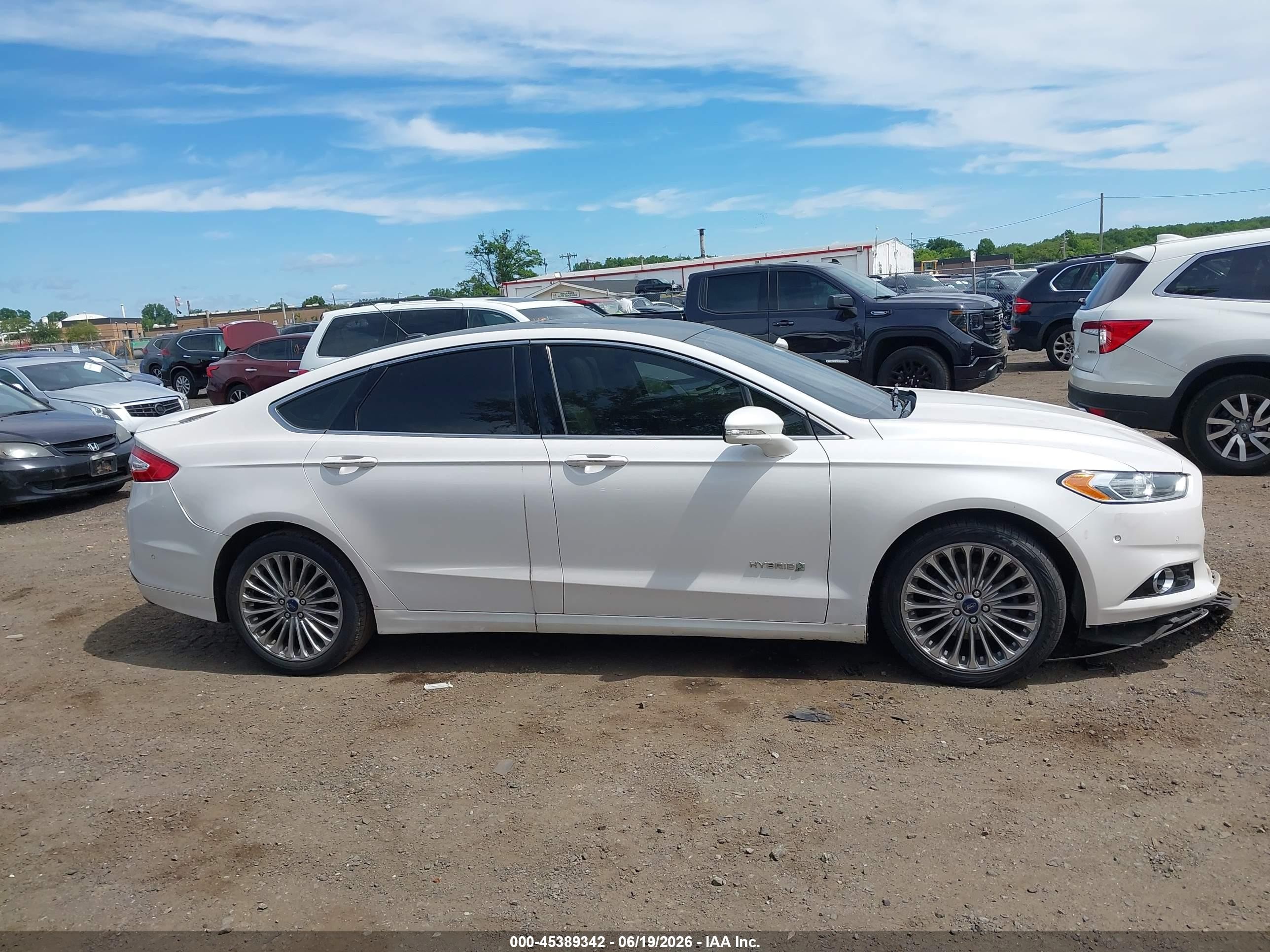 2014 Ford Fusion Hybrid Titanium White vin: 3FA6P0RU1ER263901