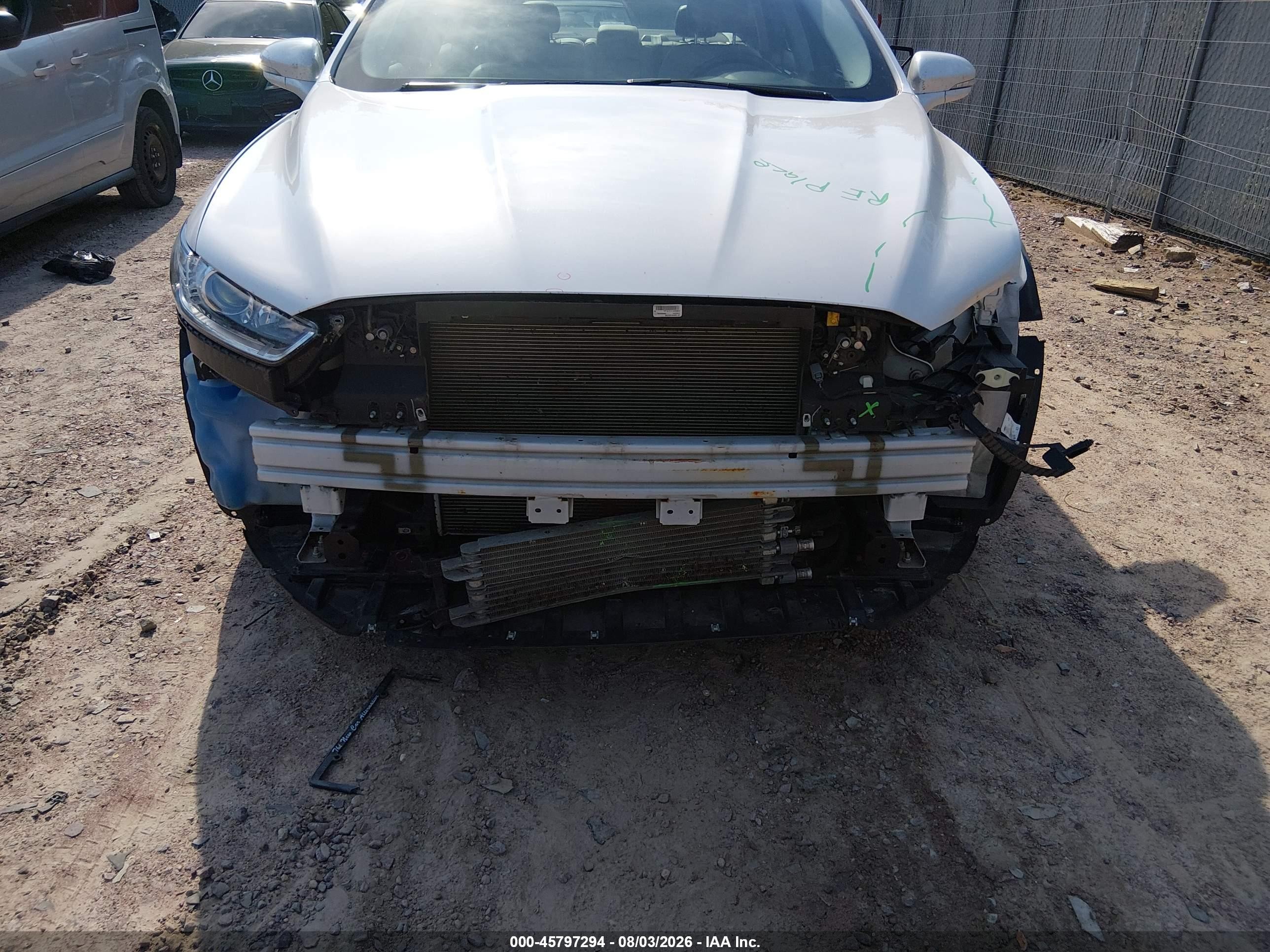 2014 Ford Fusion Hybrid Titanium White vin: 3FA6P0RU1ER393760