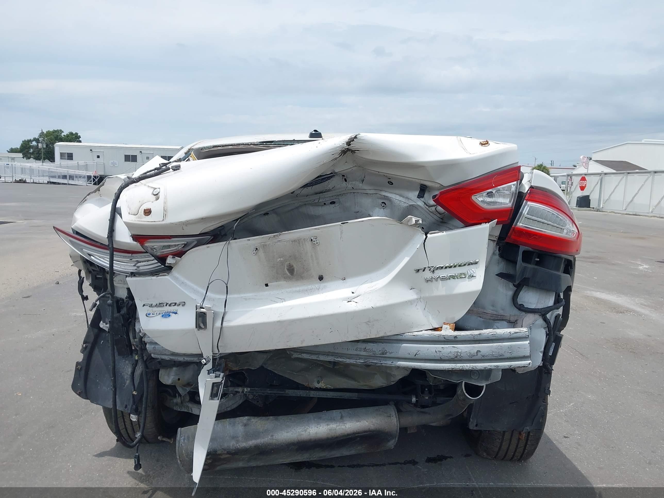 2014 Ford Fusion Hybrid Titanium White vin: 3FA6P0RU4ER190717