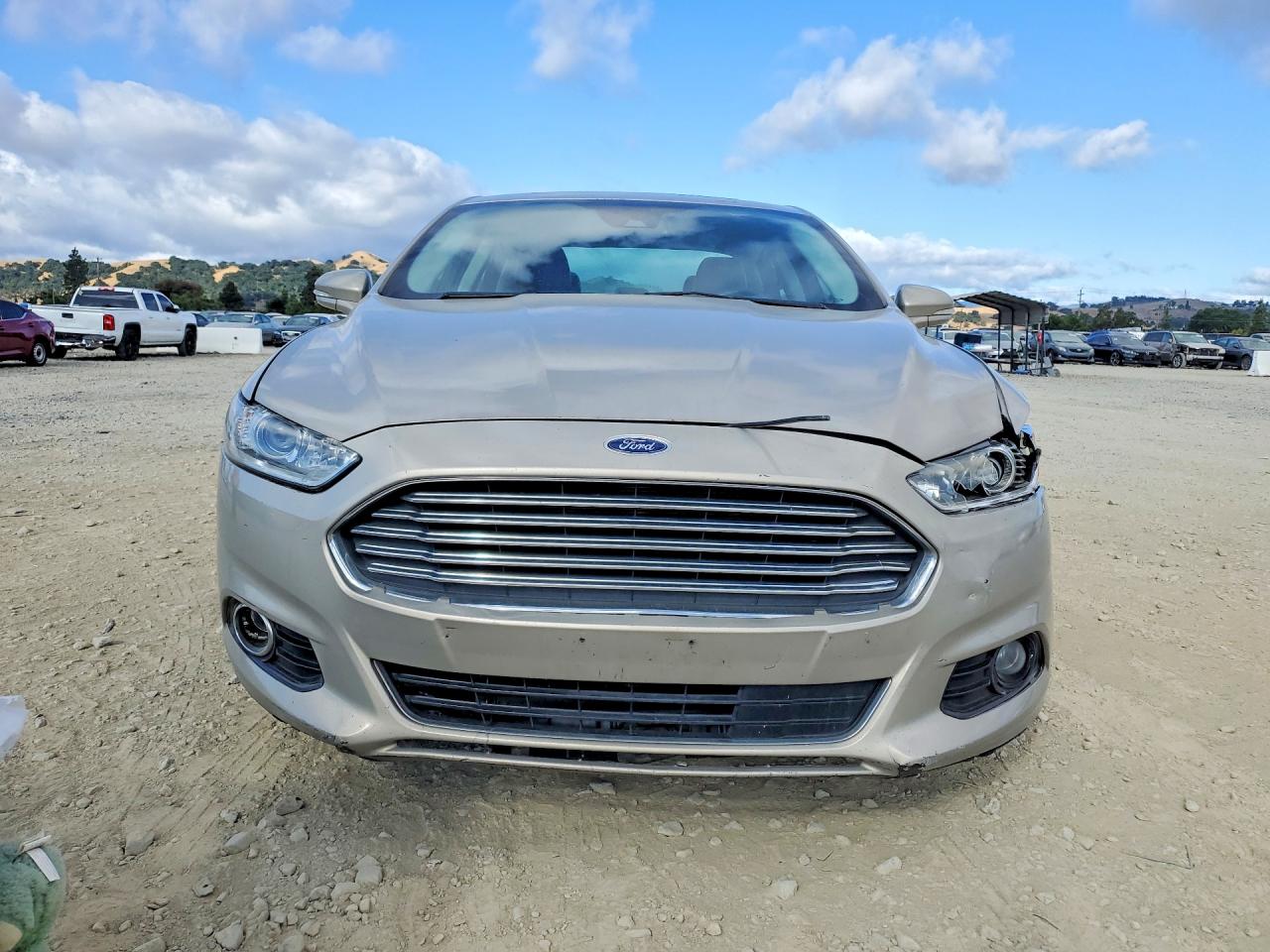 2015 Ford Fusion Titanium Hev Tan vin: 3FA6P0RU4FR273677