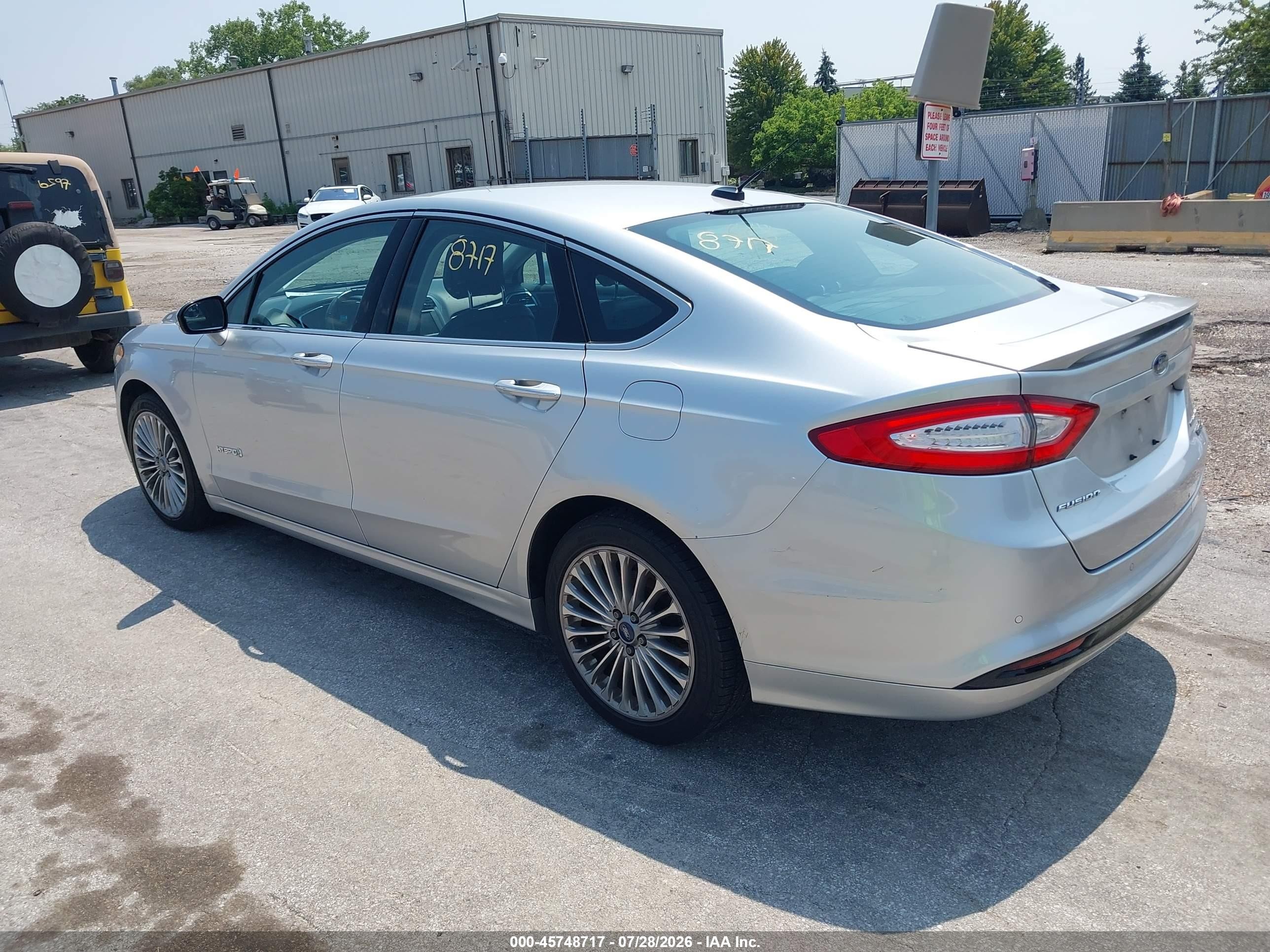 2013 Ford Fusion Hybrid Titanium Серебряный vin: 3FA6P0RU6DR281938