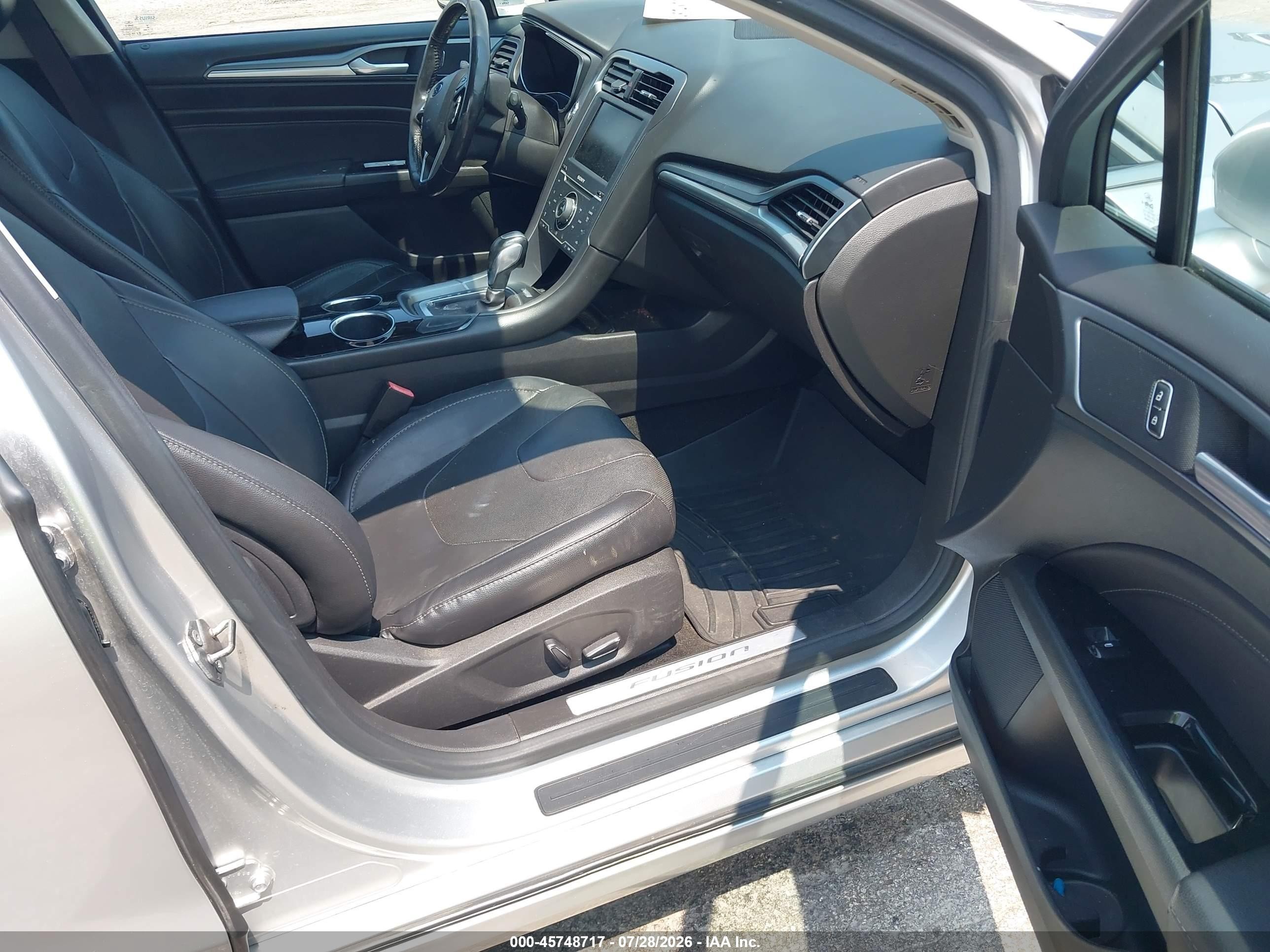 2013 Ford Fusion Hybrid Titanium Серебряный vin: 3FA6P0RU6DR281938