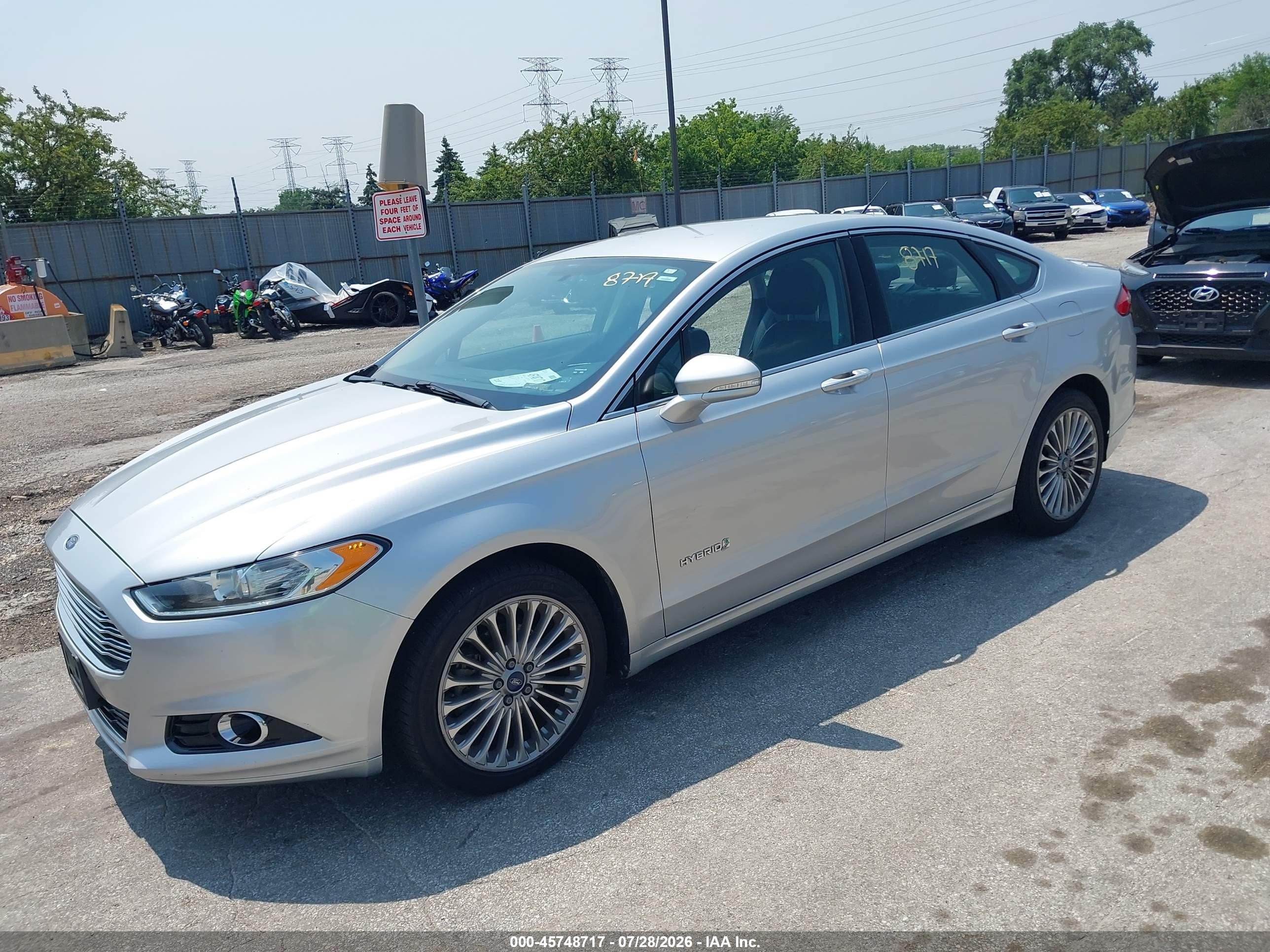 2013 Ford Fusion Hybrid Titanium Серебряный vin: 3FA6P0RU6DR281938