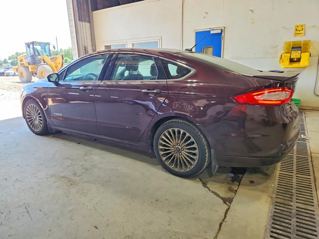 2013 Ford Fusion Titanium Hev Burgundy vin: 3FA6P0RU6DR324769