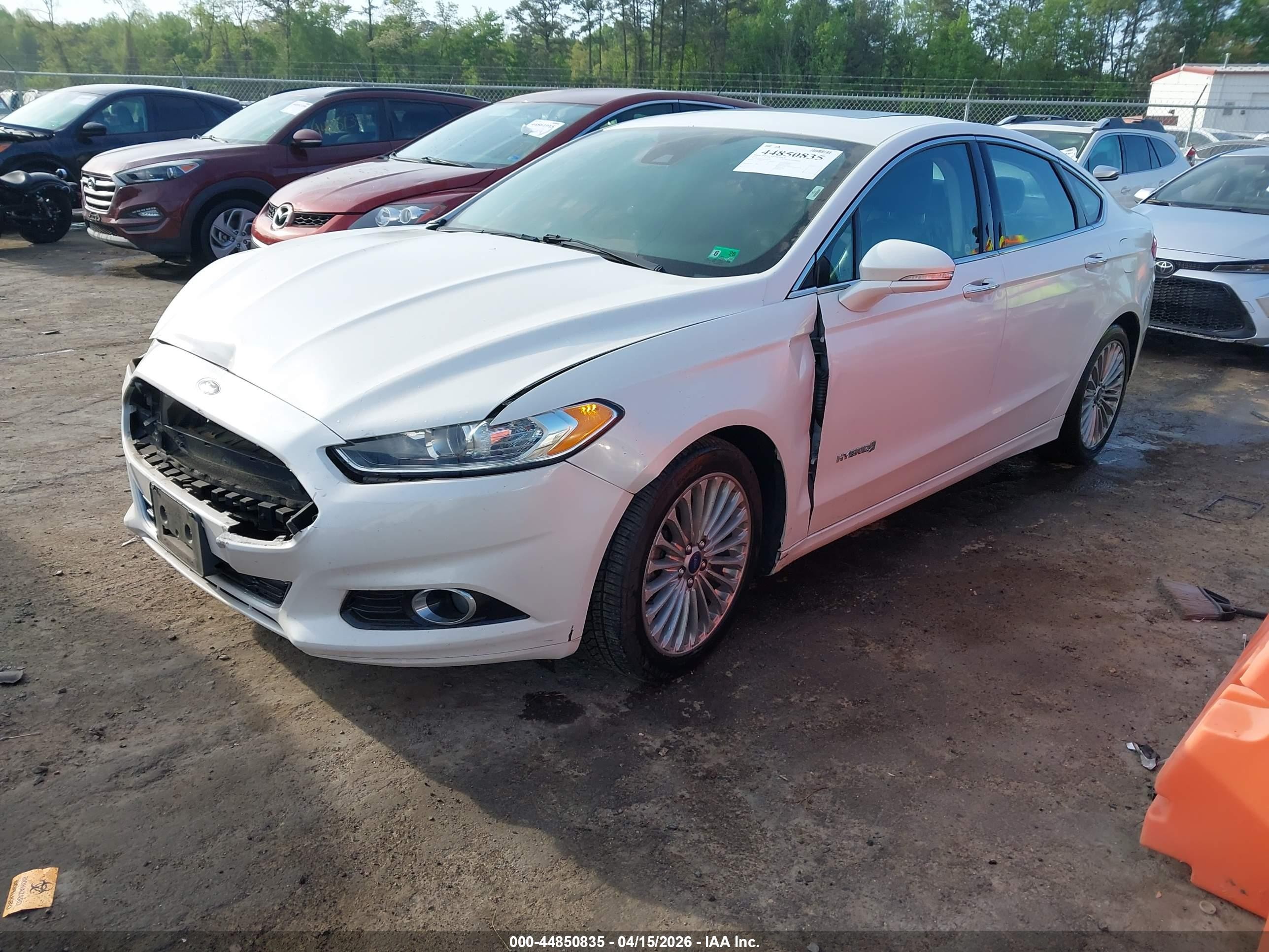 2014 Ford Fusion Hybrid Titanium White vin: 3FA6P0RU6ER385539