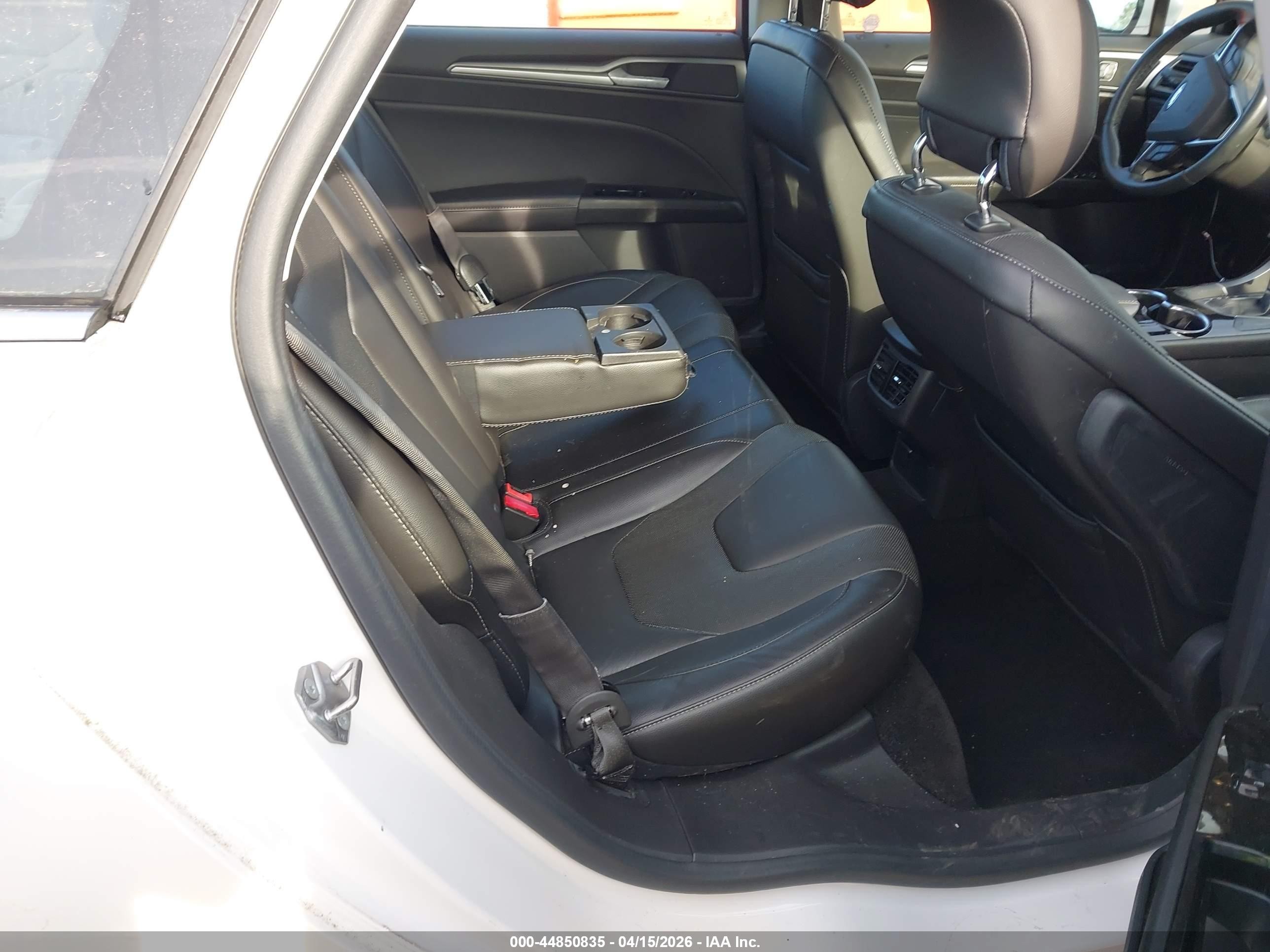 2014 Ford Fusion Hybrid Titanium White vin: 3FA6P0RU6ER385539