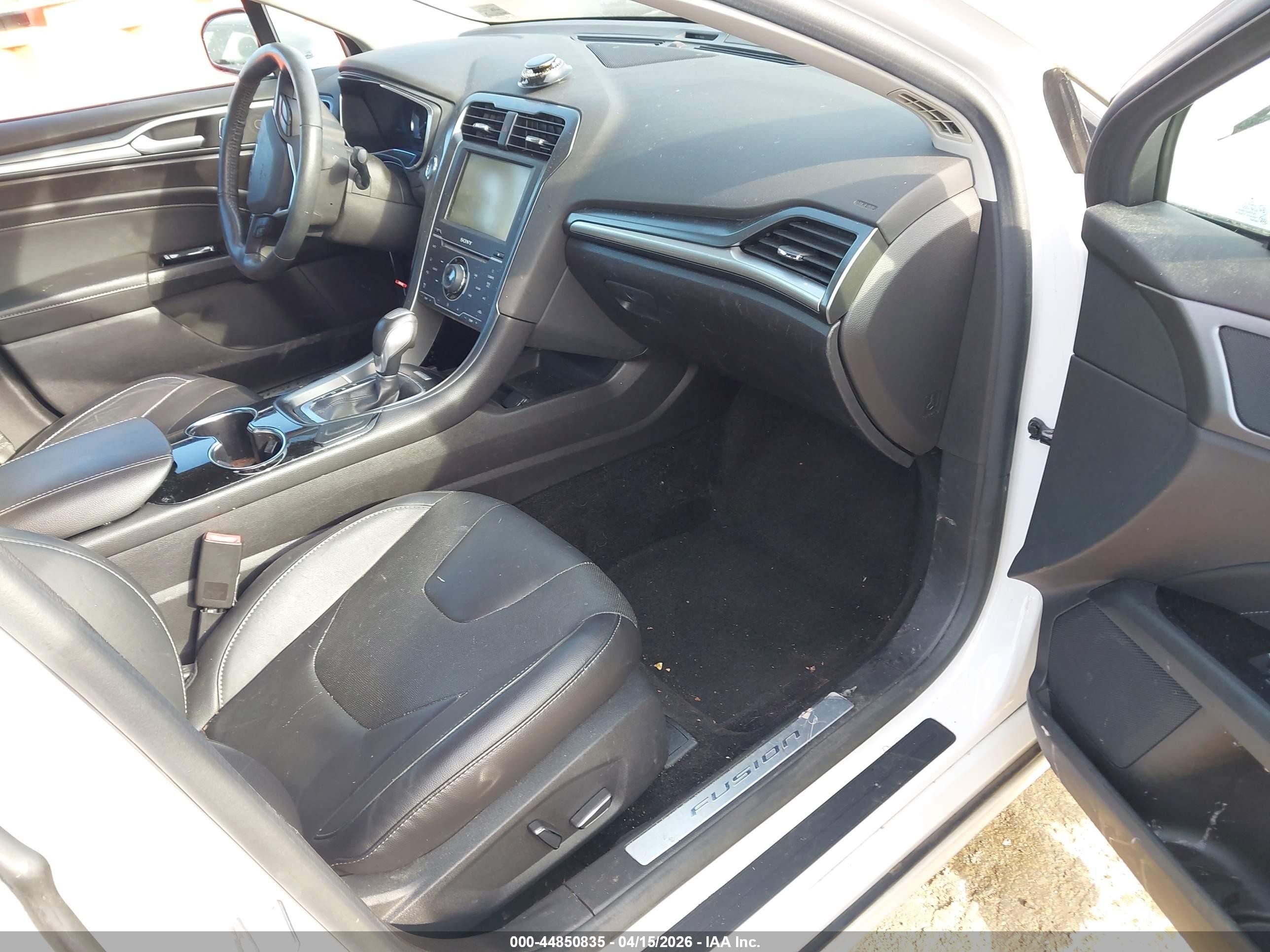 2014 Ford Fusion Hybrid Titanium White vin: 3FA6P0RU6ER385539