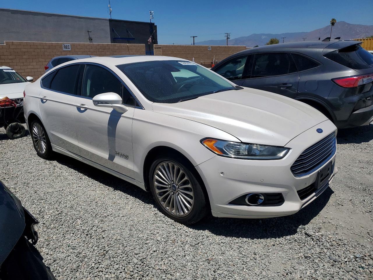 2014 Ford Fusion Titanium Hev White vin: 3FA6P0RU6ER392281