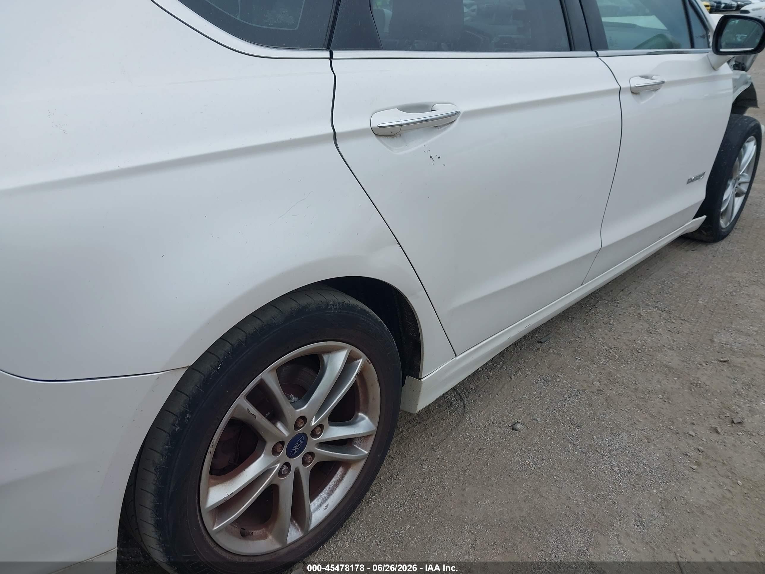 2015 Ford Fusion Hybrid Titanium White vin: 3FA6P0RU6FR193815