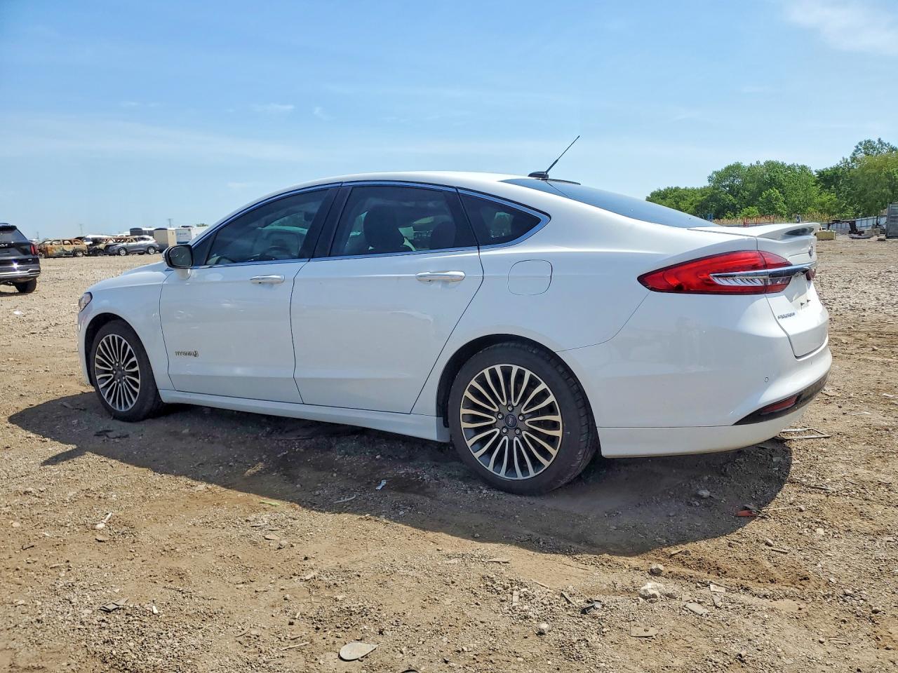 2018 Ford Fusion White vin: 3FA6P0RU6JR181866