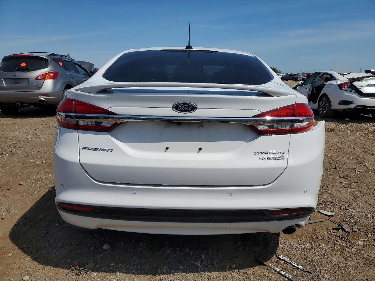 2018 Ford Fusion White vin: 3FA6P0RU6JR181866