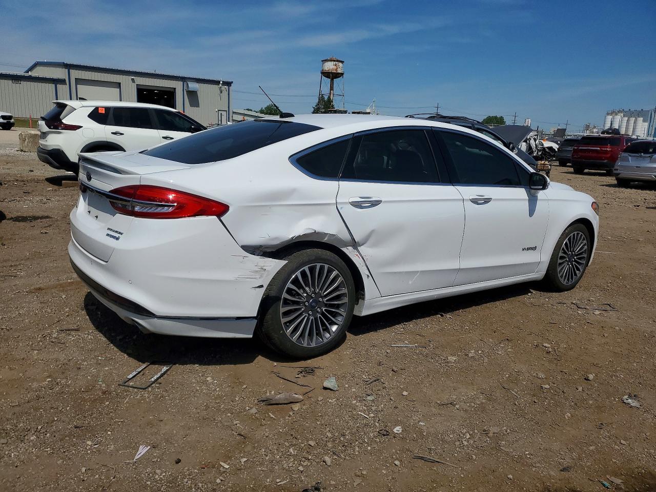 2018 Ford Fusion White vin: 3FA6P0RU6JR181866