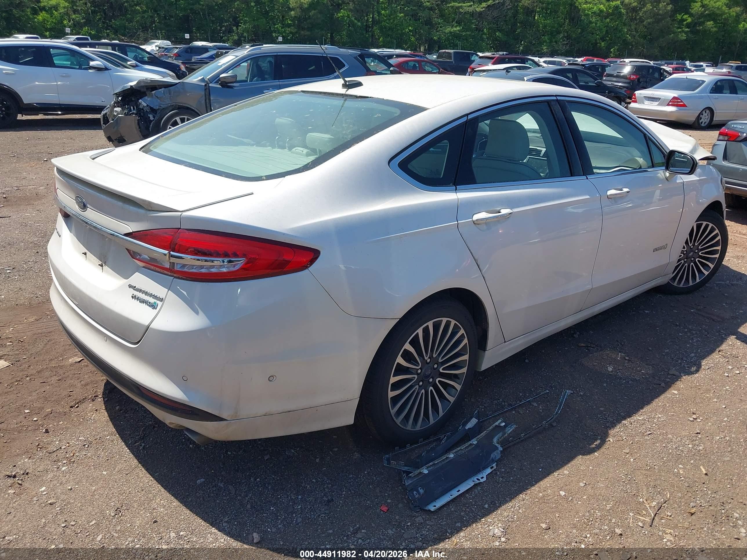 2018 Ford Fusion Hybrid Platinum Белый vin: 3FA6P0RU6JR264908