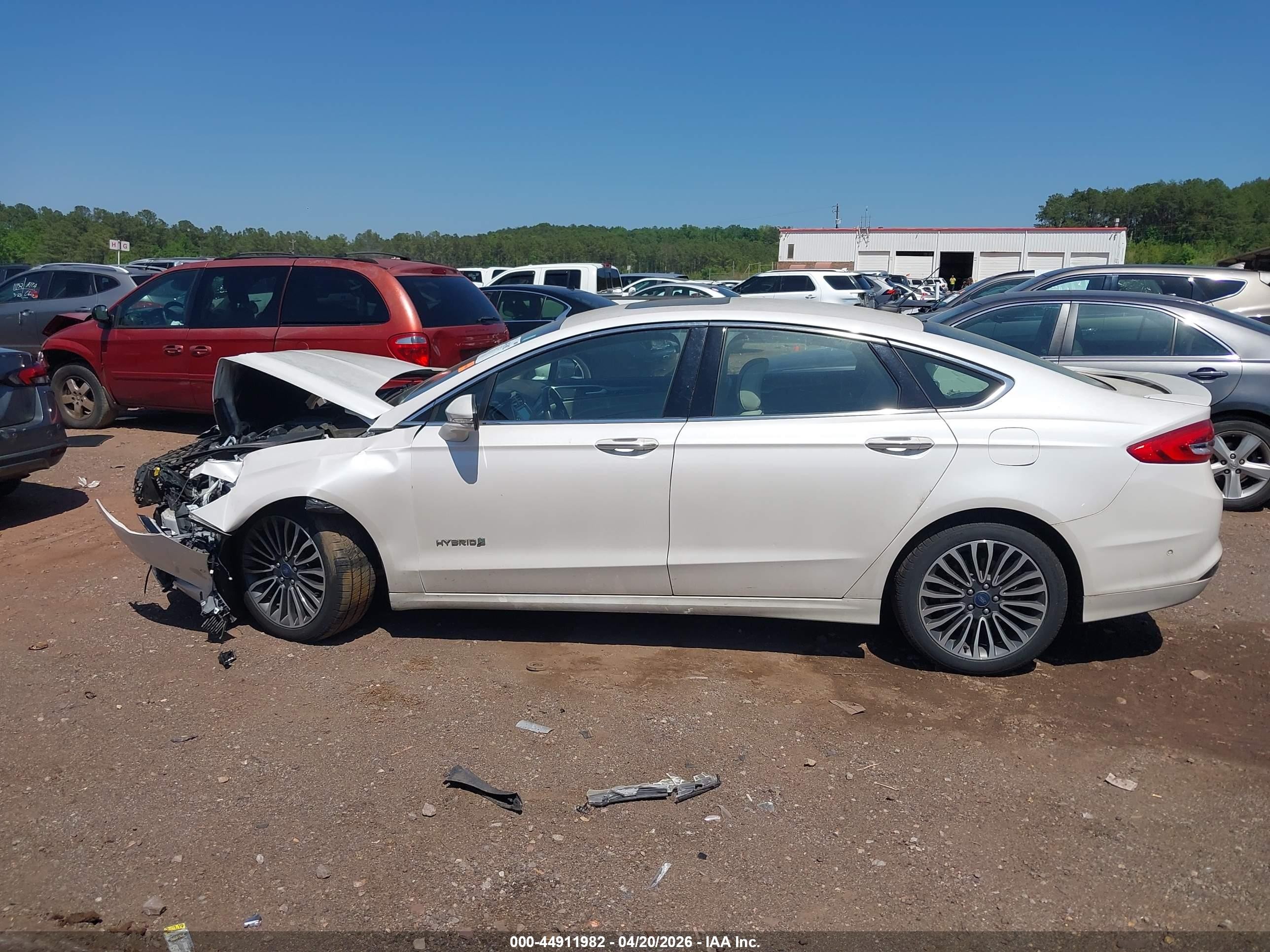 2018 Ford Fusion Hybrid Platinum Белый vin: 3FA6P0RU6JR264908
