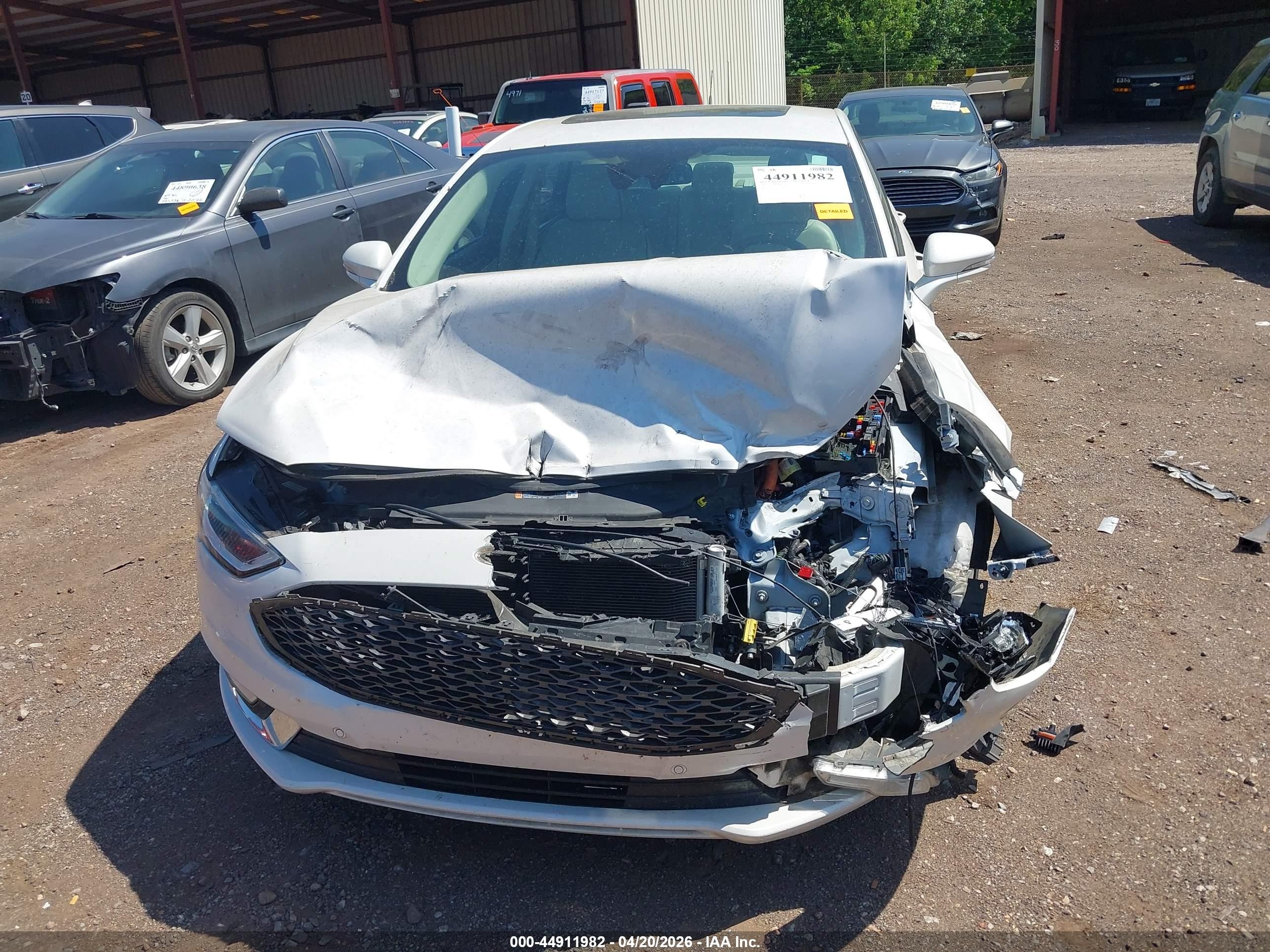 2018 Ford Fusion Hybrid Platinum Белый vin: 3FA6P0RU6JR264908