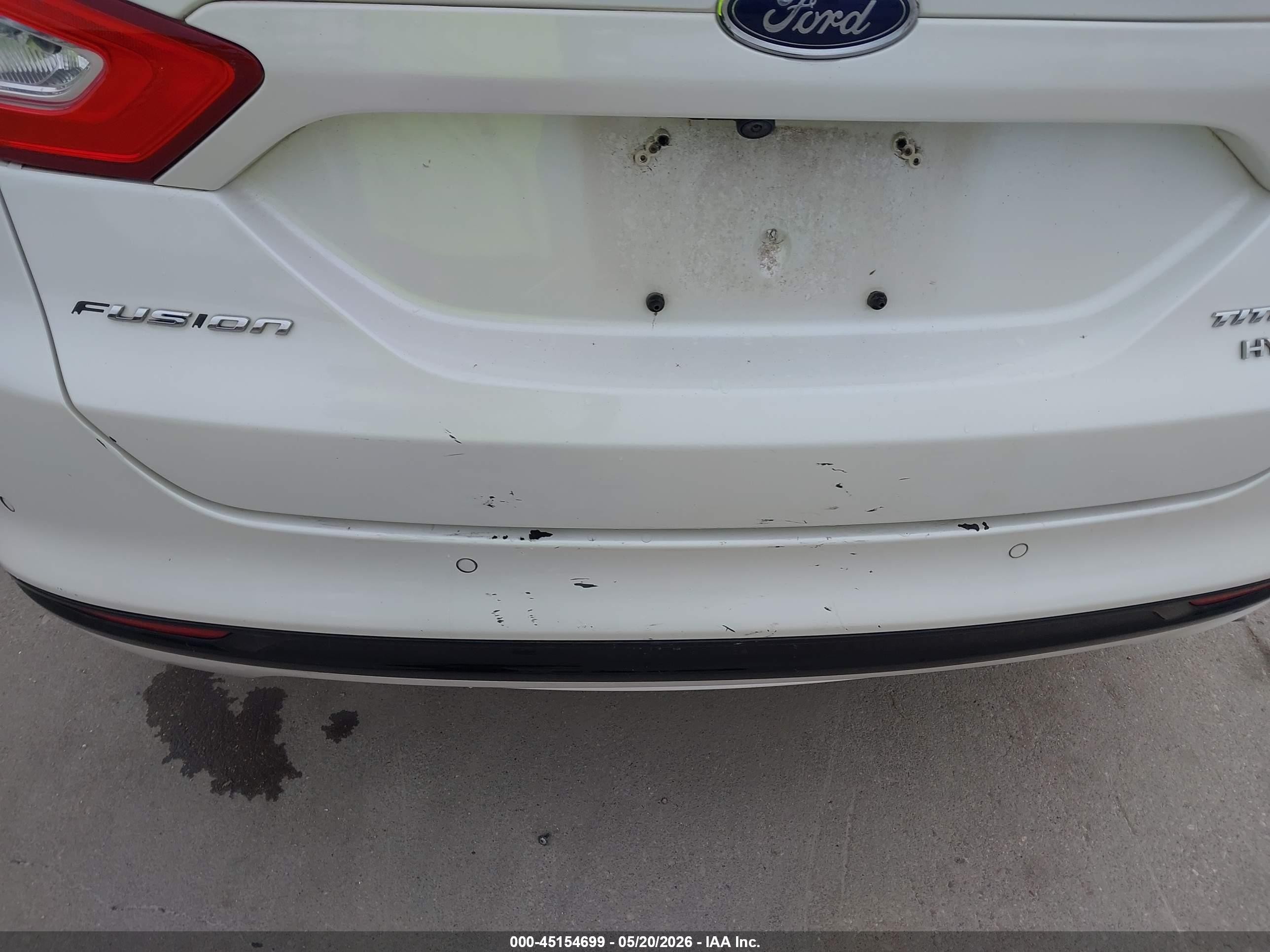 2013 Ford Fusion Hybrid Titanium White vin: 3FA6P0RU8DR282010