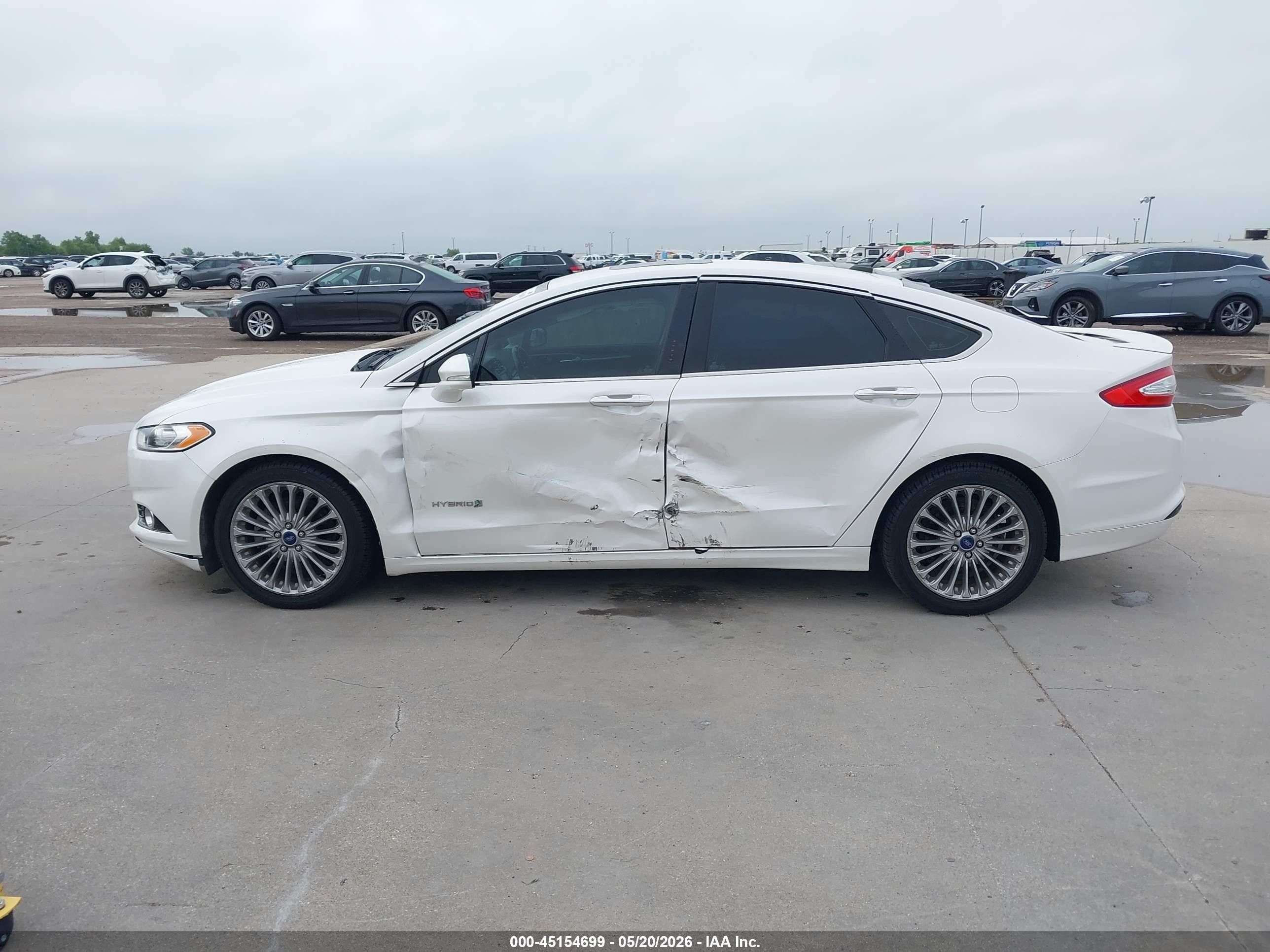 2013 Ford Fusion Hybrid Titanium White vin: 3FA6P0RU8DR282010