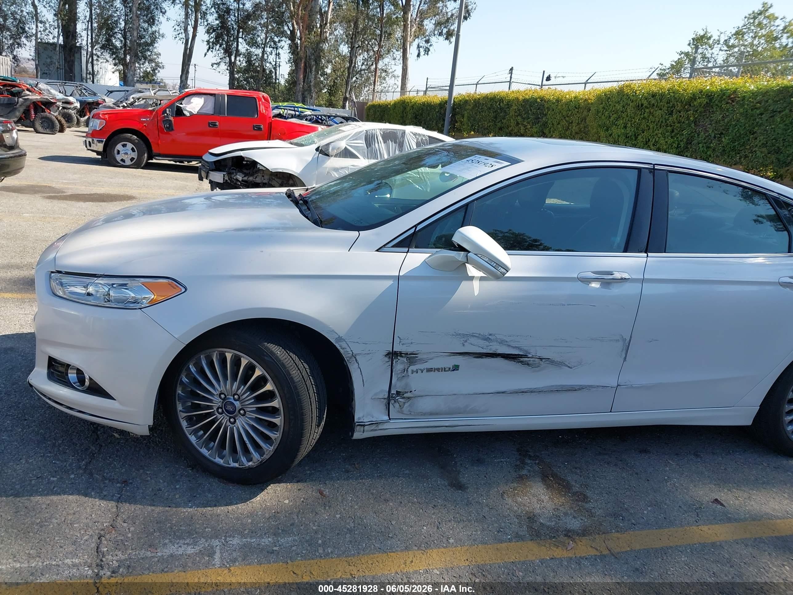 2014 Ford Fusion Hybrid Titanium White vin: 3FA6P0RU8ER203534