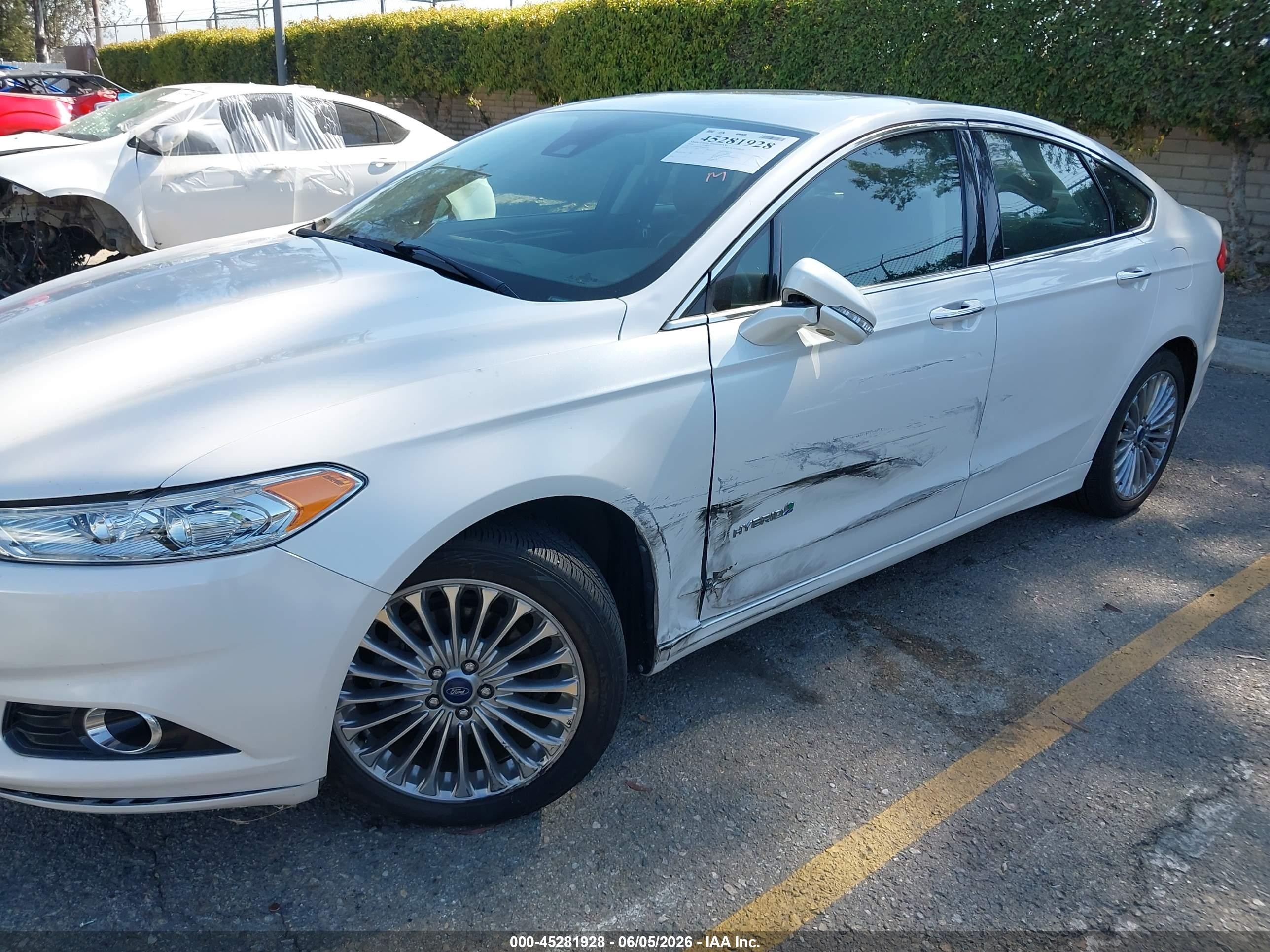 2014 Ford Fusion Hybrid Titanium White vin: 3FA6P0RU8ER203534