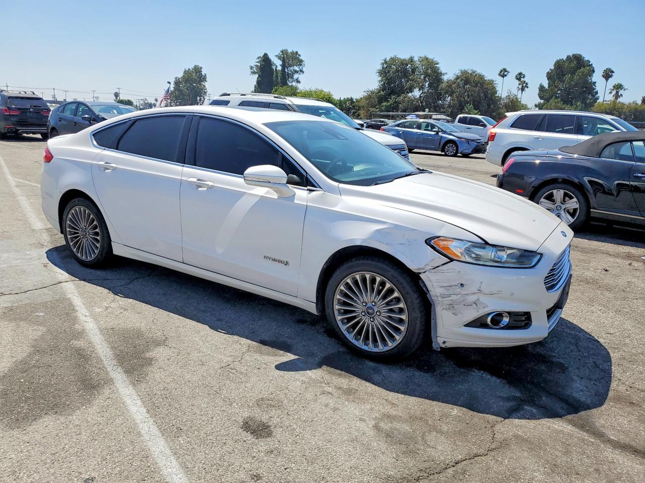 2013 Ford Fusion Titanium Hev White vin: 3FA6P0RUXDR363106