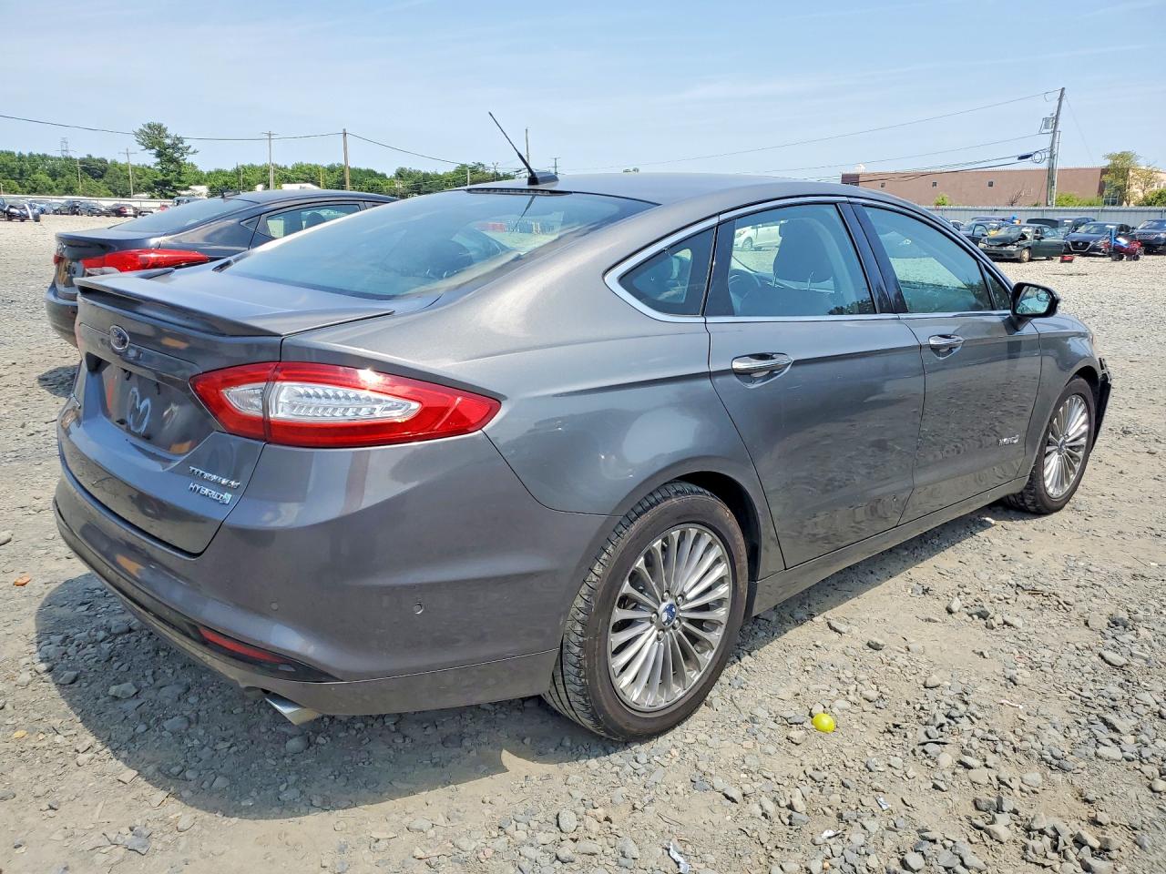 2014 Ford Fusion Titanium Hev Silver vin: 3FA6P0RUXER117223