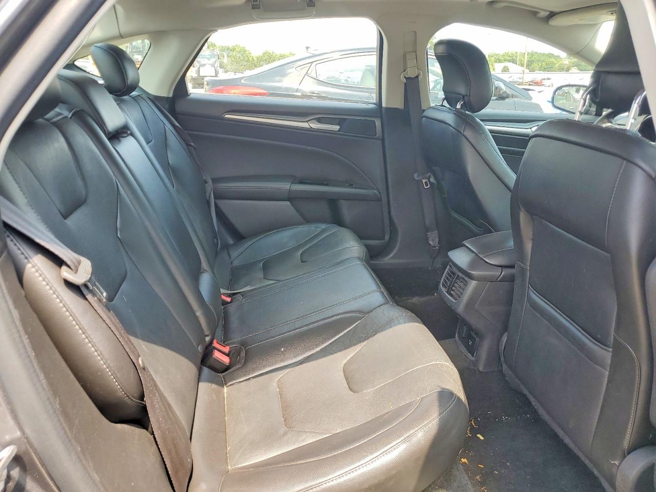 2014 Ford Fusion Titanium Hev Silver vin: 3FA6P0RUXER117223