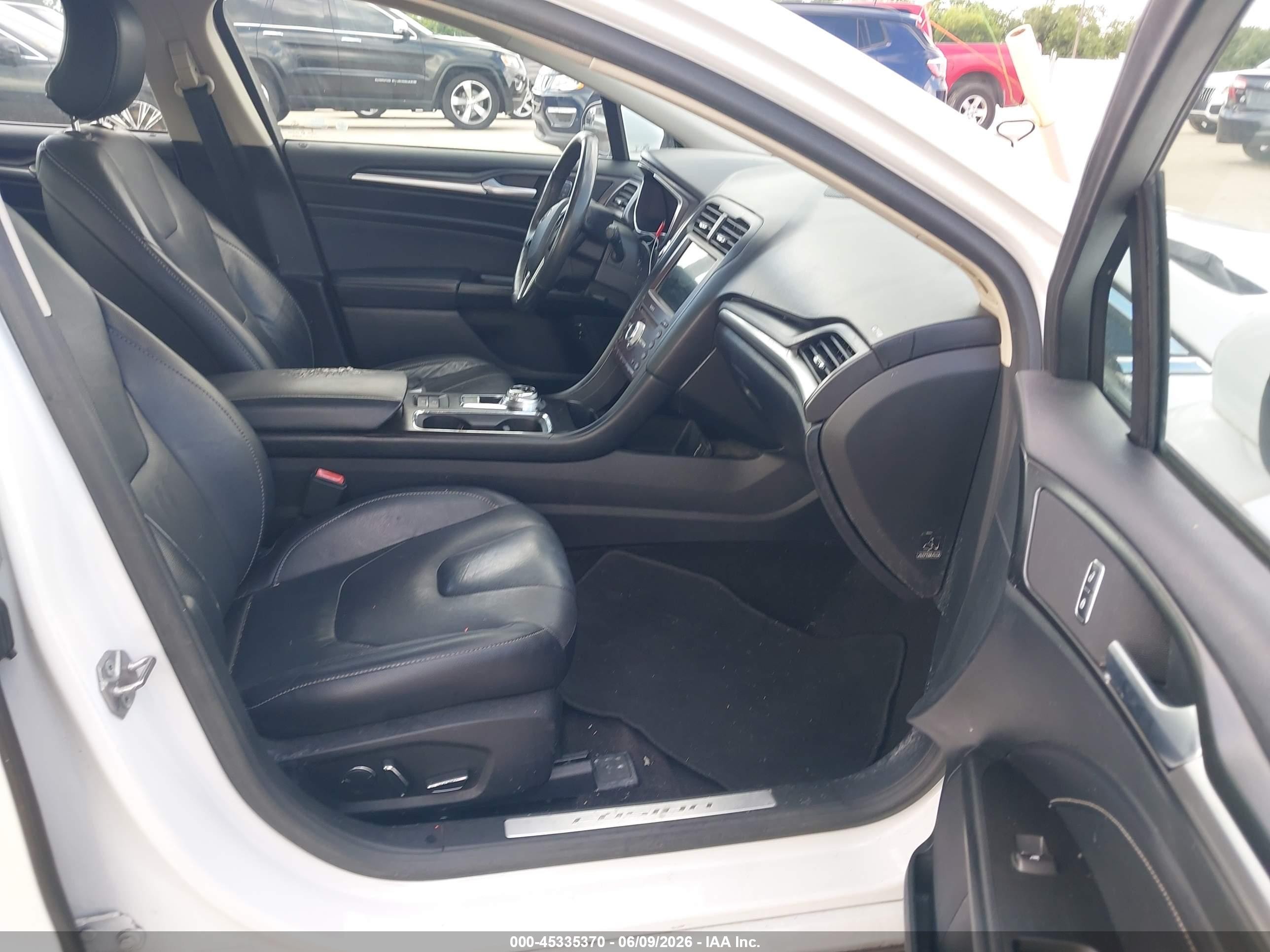 2018 Ford Fusion Hybrid Titanium White vin: 3FA6P0RUXJR103011