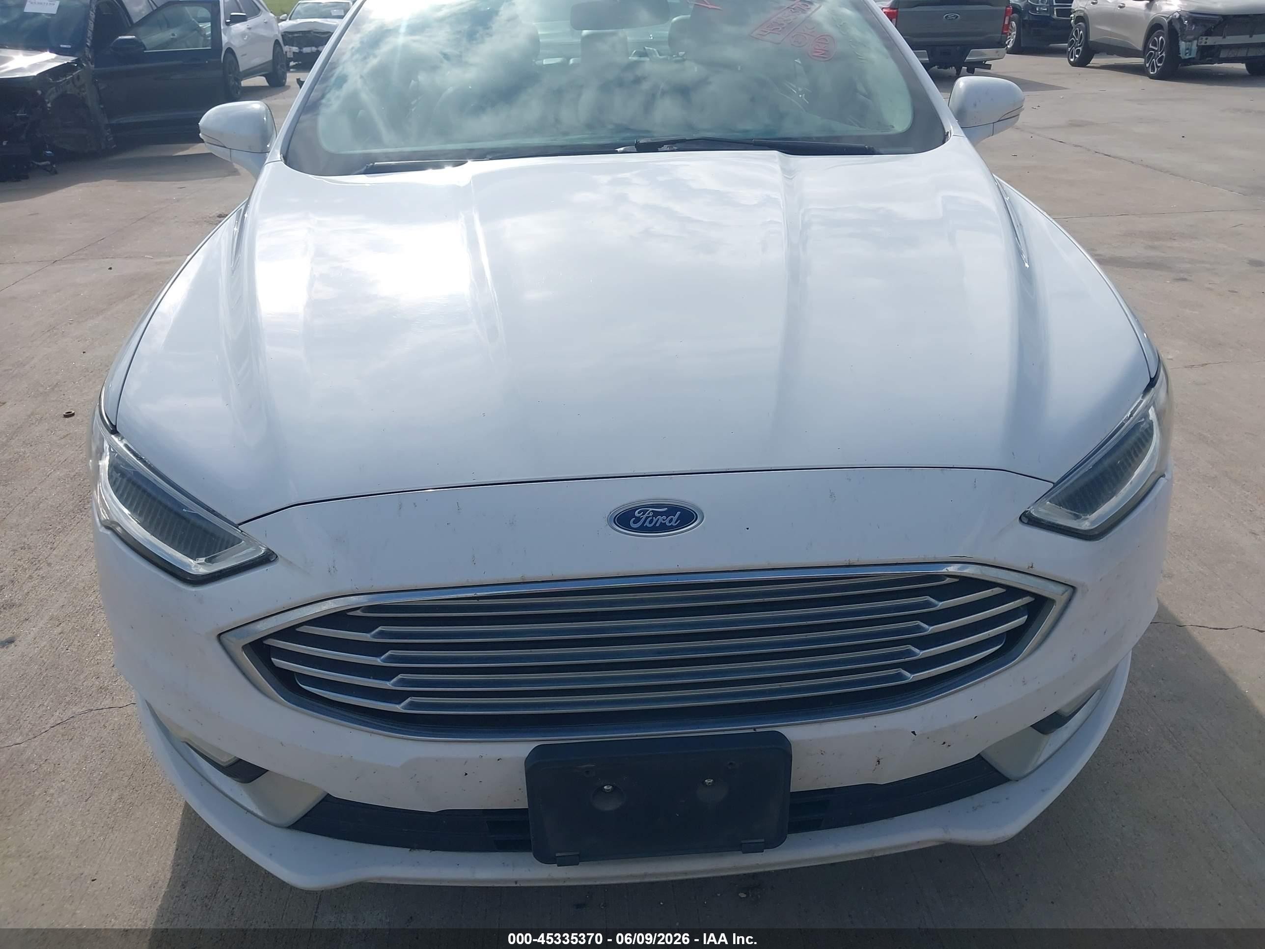 2018 Ford Fusion Hybrid Titanium White vin: 3FA6P0RUXJR103011