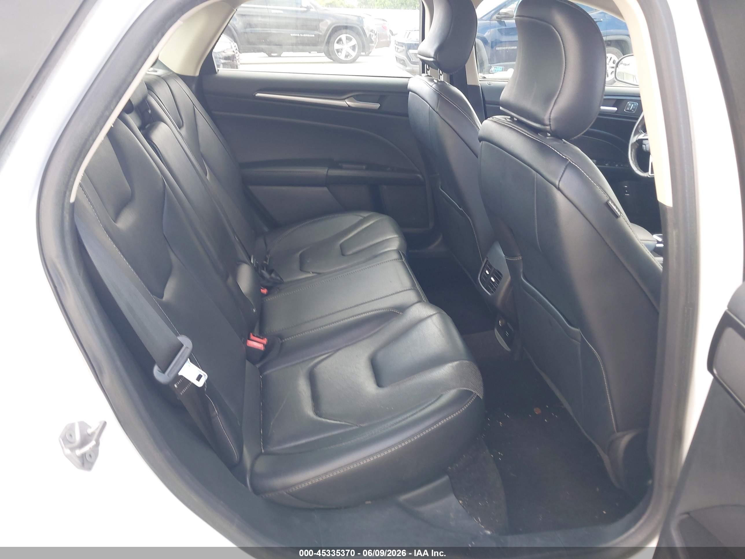 2018 Ford Fusion Hybrid Titanium White vin: 3FA6P0RUXJR103011