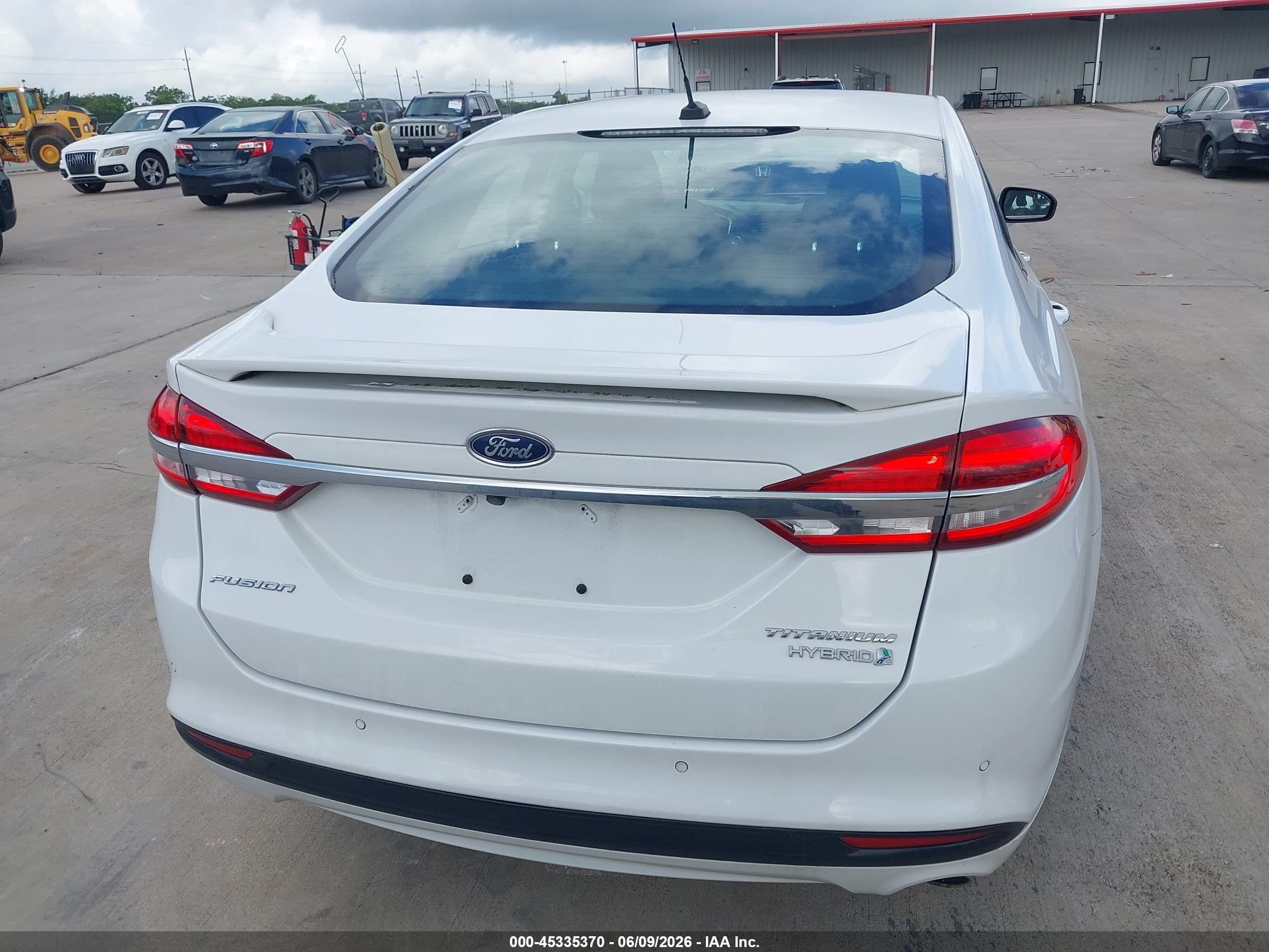 2018 Ford Fusion Hybrid Titanium White vin: 3FA6P0RUXJR103011