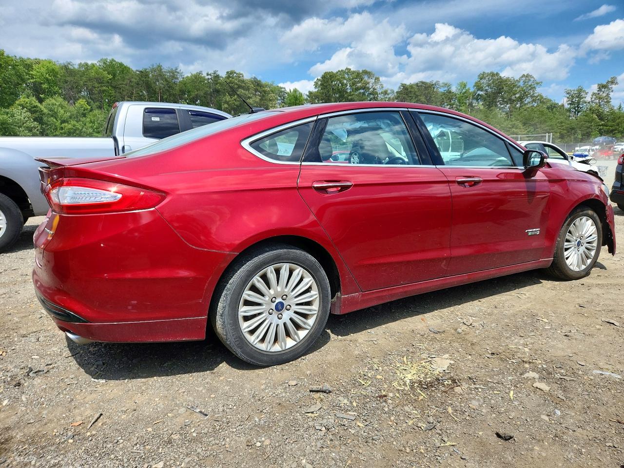 2014 Ford Fusion Titanium Phev Red vin: 3FA6P0SU0ER397762