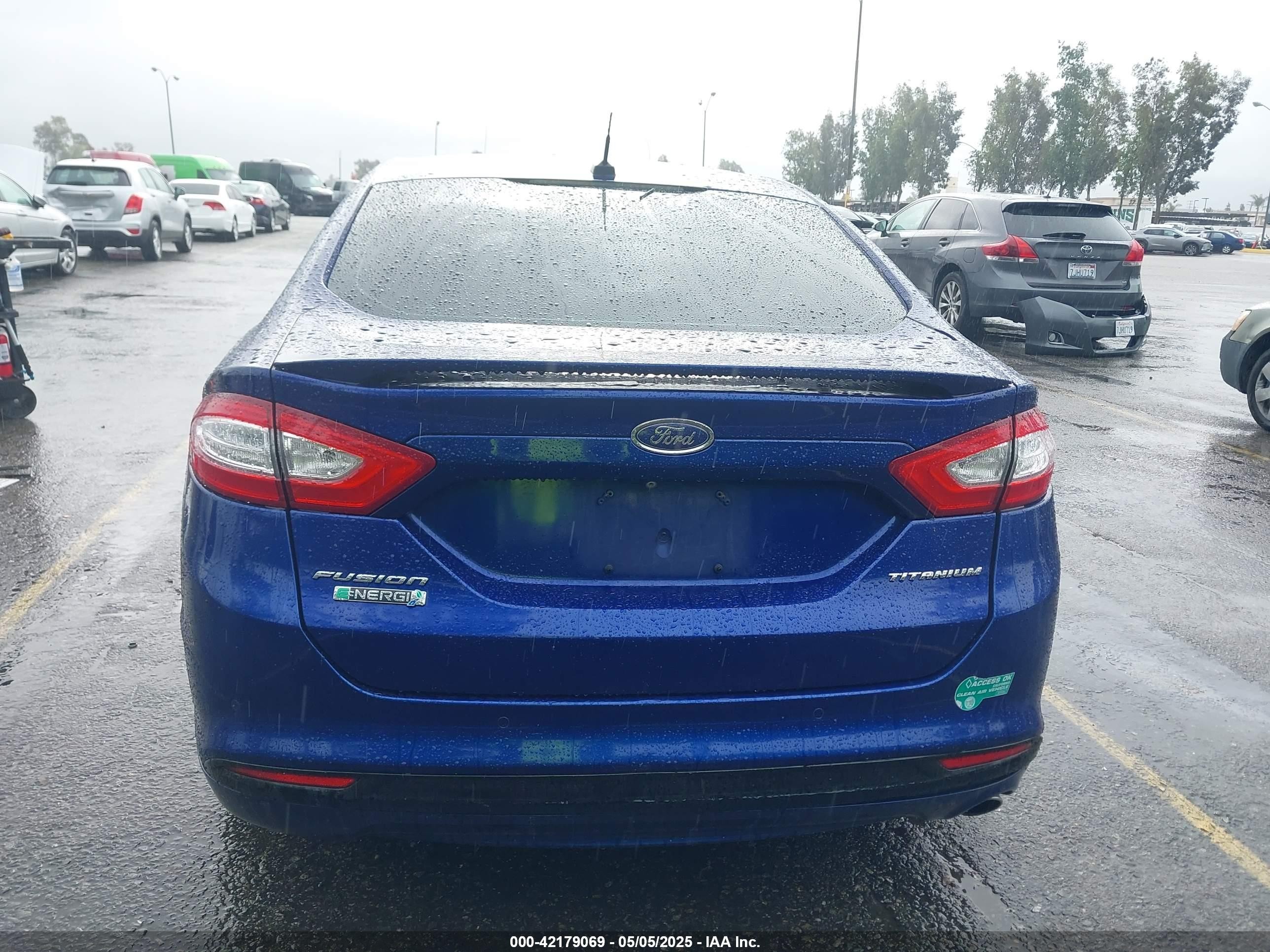 2015 Ford Fusion Energi Titanium Blue vin: 3FA6P0SU0FR128162