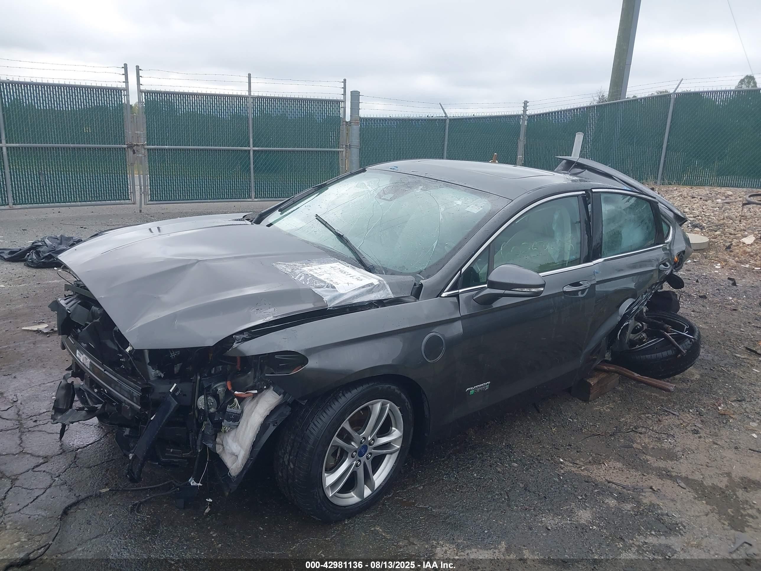 2015 Ford Fusion Energi Titanium Gray vin: 3FA6P0SU0FR301548
