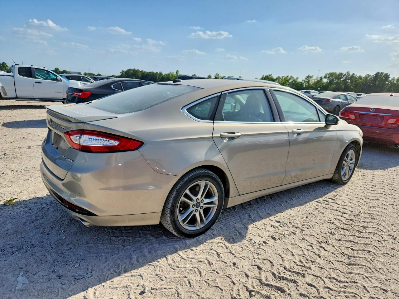 2015 Ford Fusion Titanium Phev Gold vin: 3FA6P0SU1FR300005