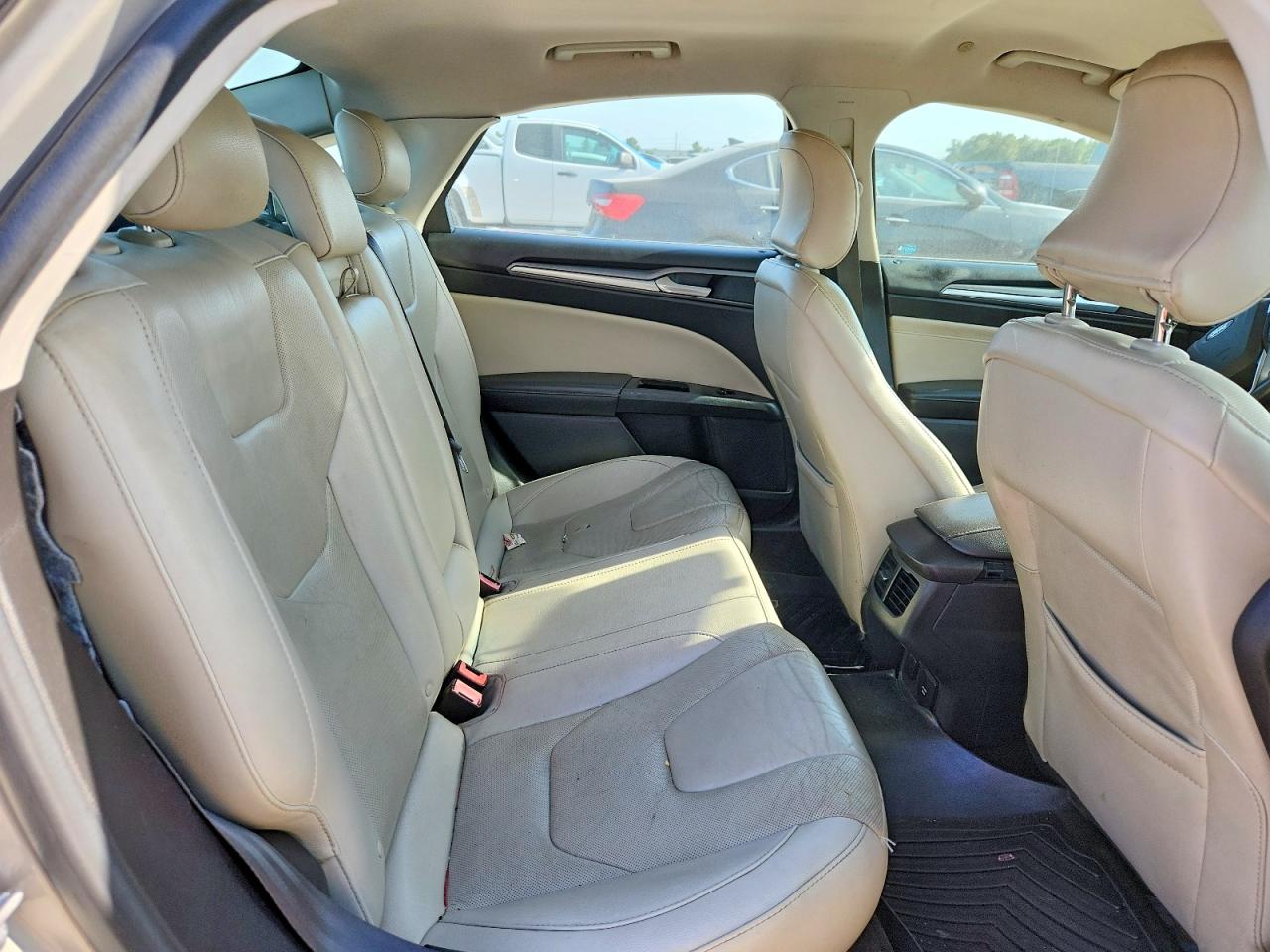 2015 Ford Fusion Titanium Phev Gold vin: 3FA6P0SU1FR300005
