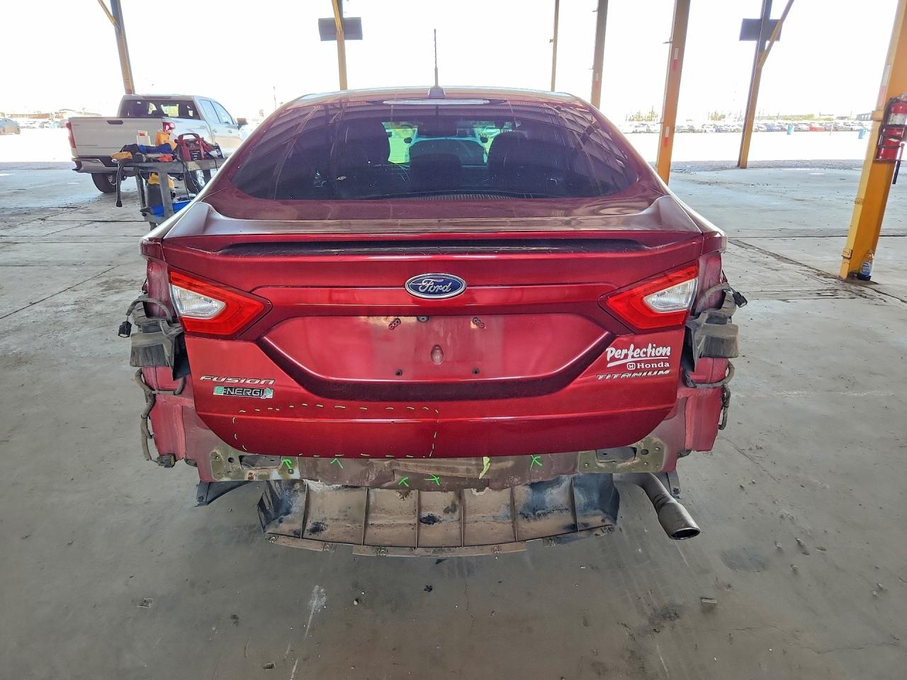 2014 Ford Fusion Titanium Phev Burgundy vin: 3FA6P0SU2ER355903