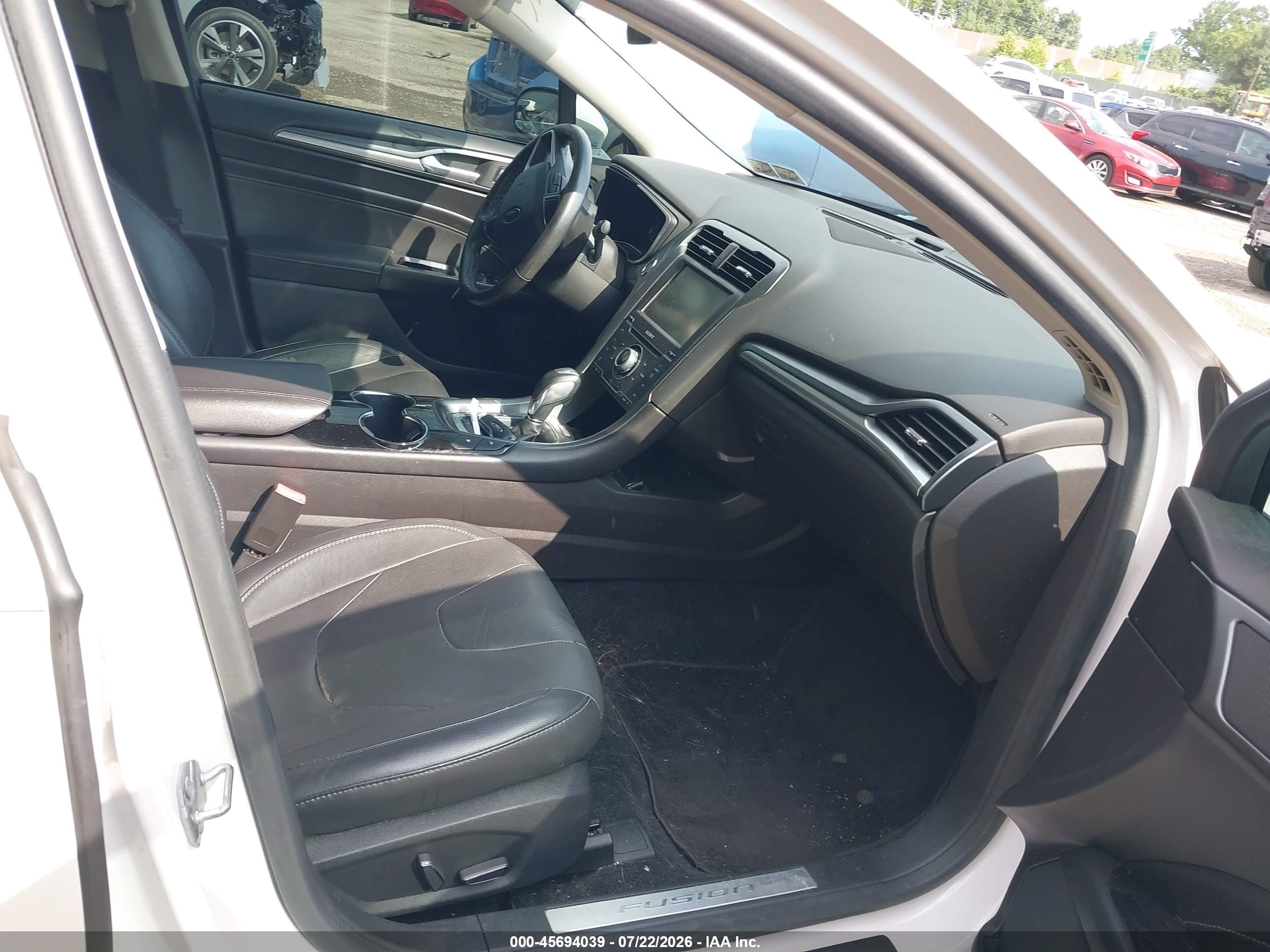 2014 Ford Fusion Energi Titanium White vin: 3FA6P0SU2ER395155