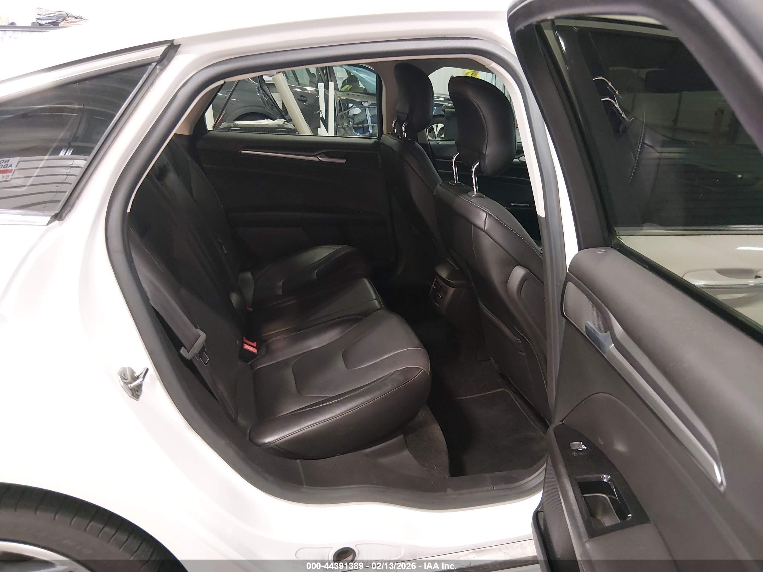 2013 Ford Fusion Energi Titanium Белый vin: 3FA6P0SU3DR373700