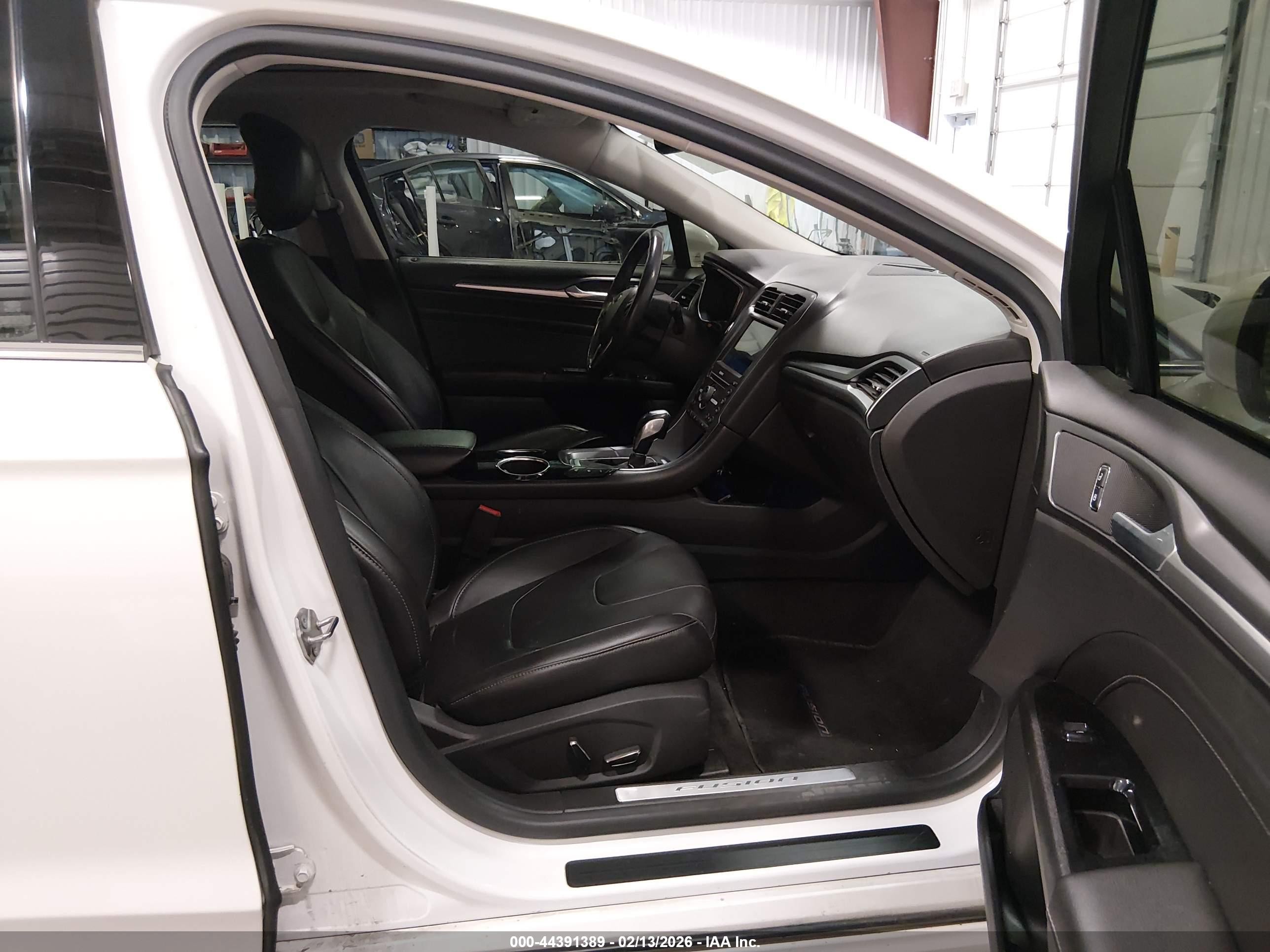 2013 Ford Fusion Energi Titanium Белый vin: 3FA6P0SU3DR373700