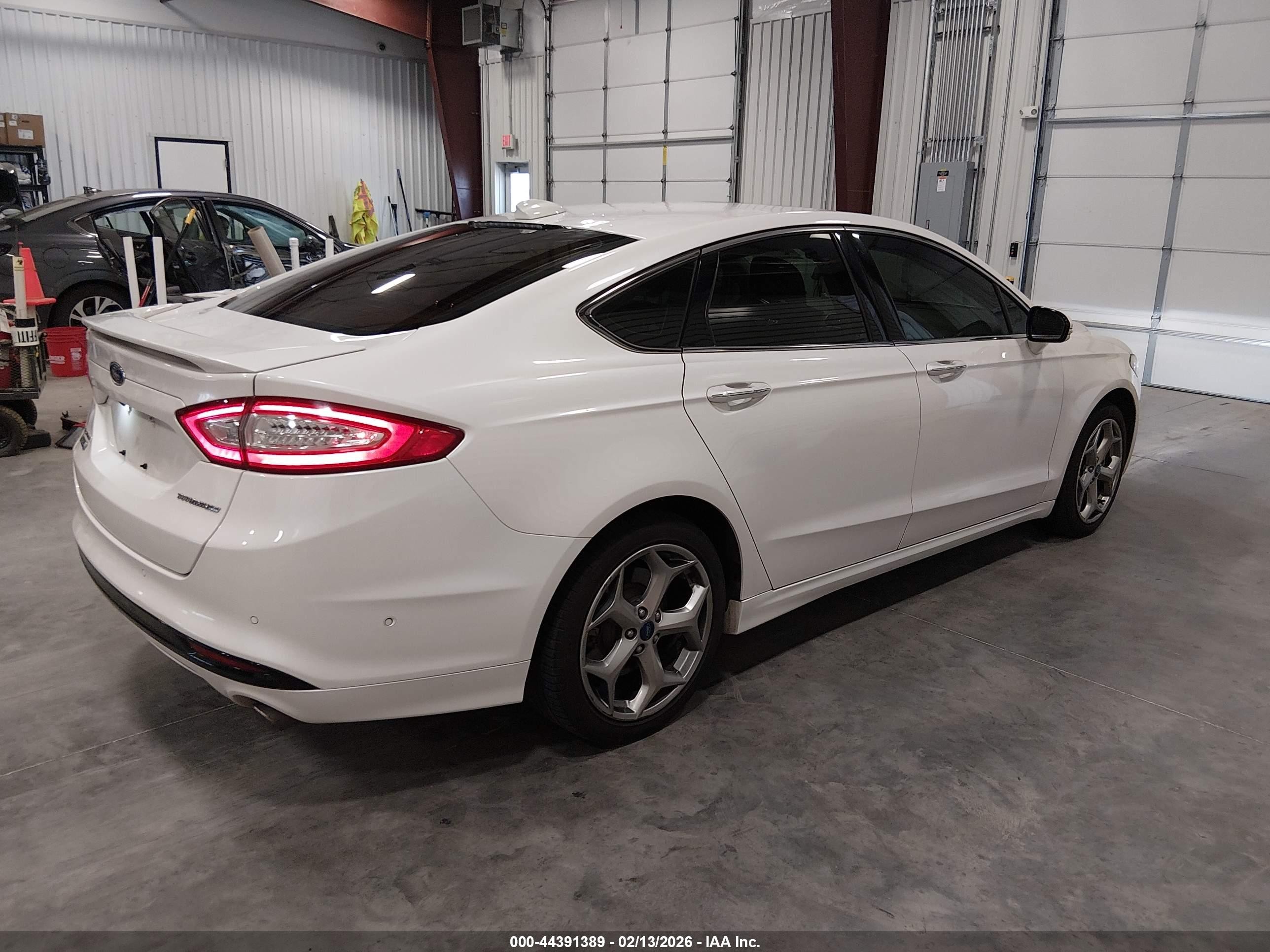2013 Ford Fusion Energi Titanium Белый vin: 3FA6P0SU3DR373700