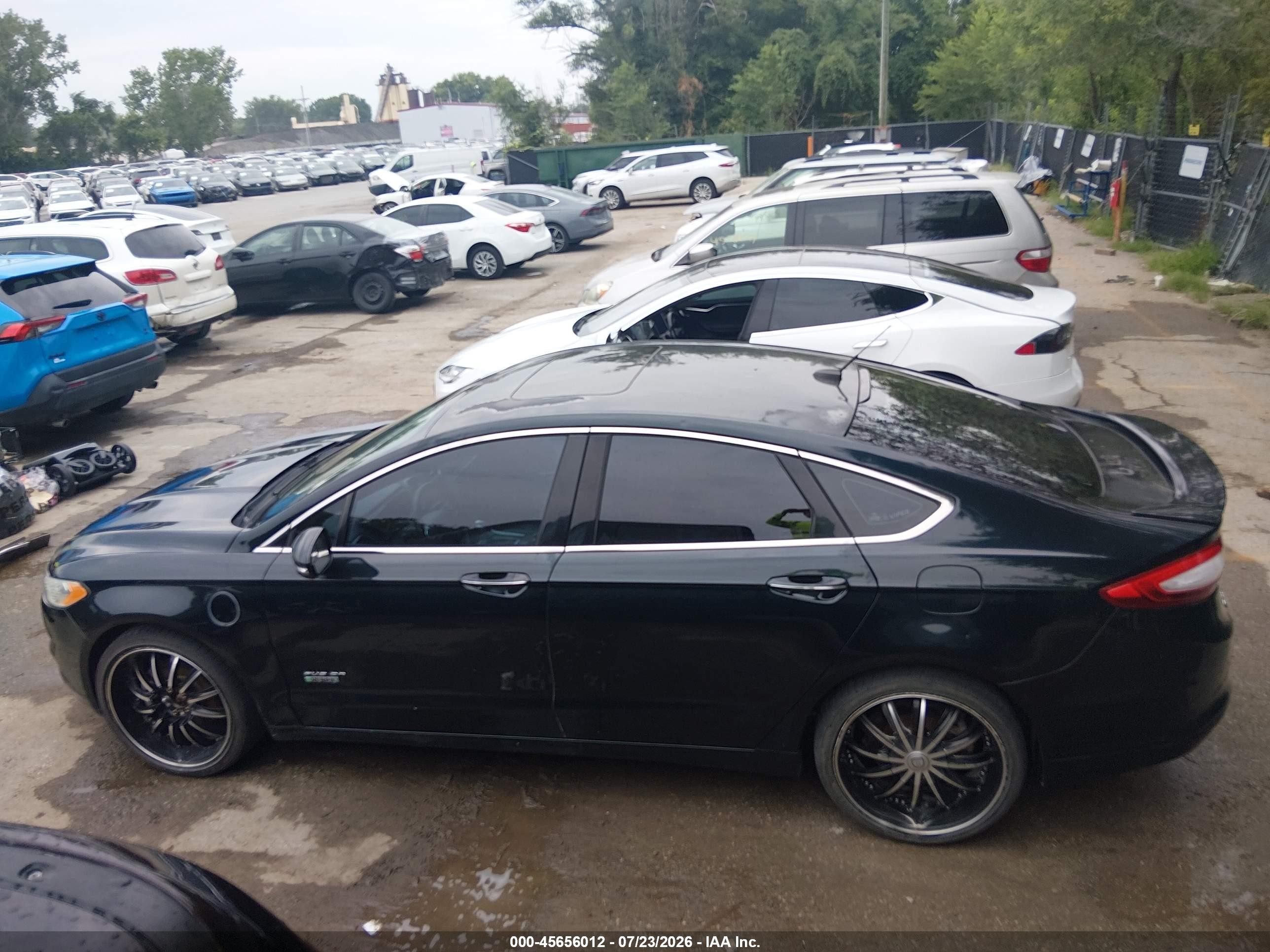 2014 Ford Fusion Energi Titanium Dark Blue vin: 3FA6P0SU3ER162871