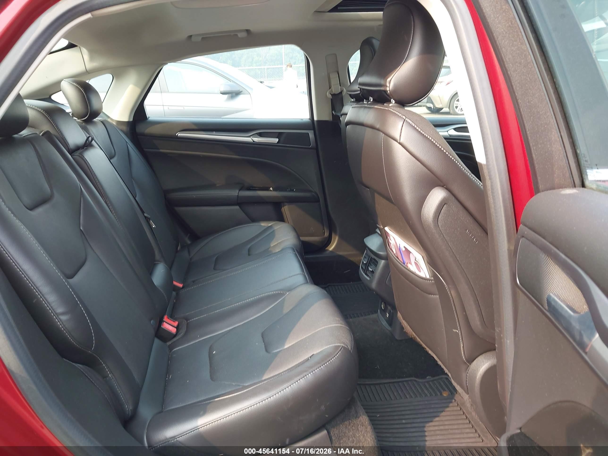 2015 Ford Fusion Energi Titanium Red vin: 3FA6P0SU3FR217417