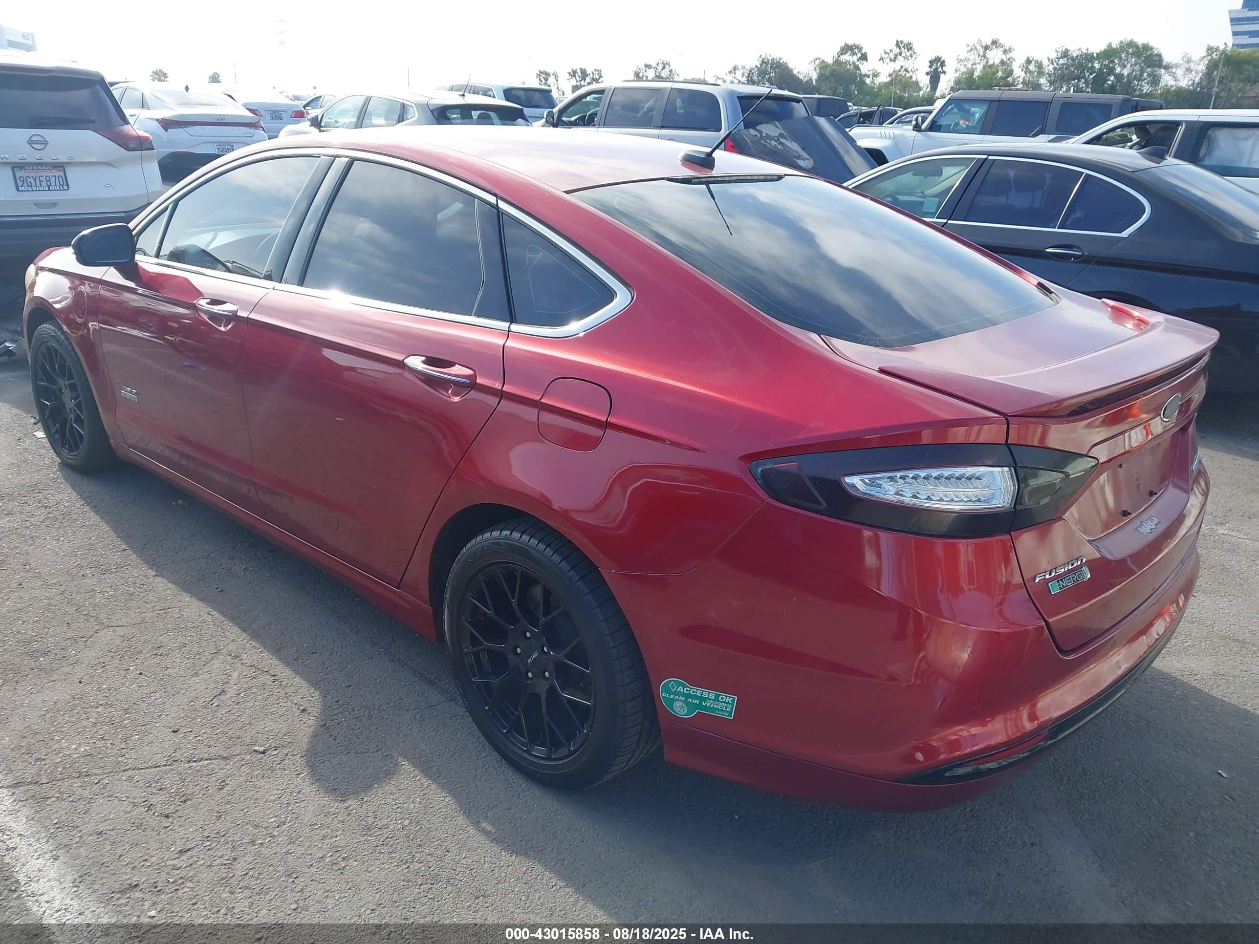 2014 Ford Fusion Energi Titanium Red vin: 3FA6P0SU4ER111654