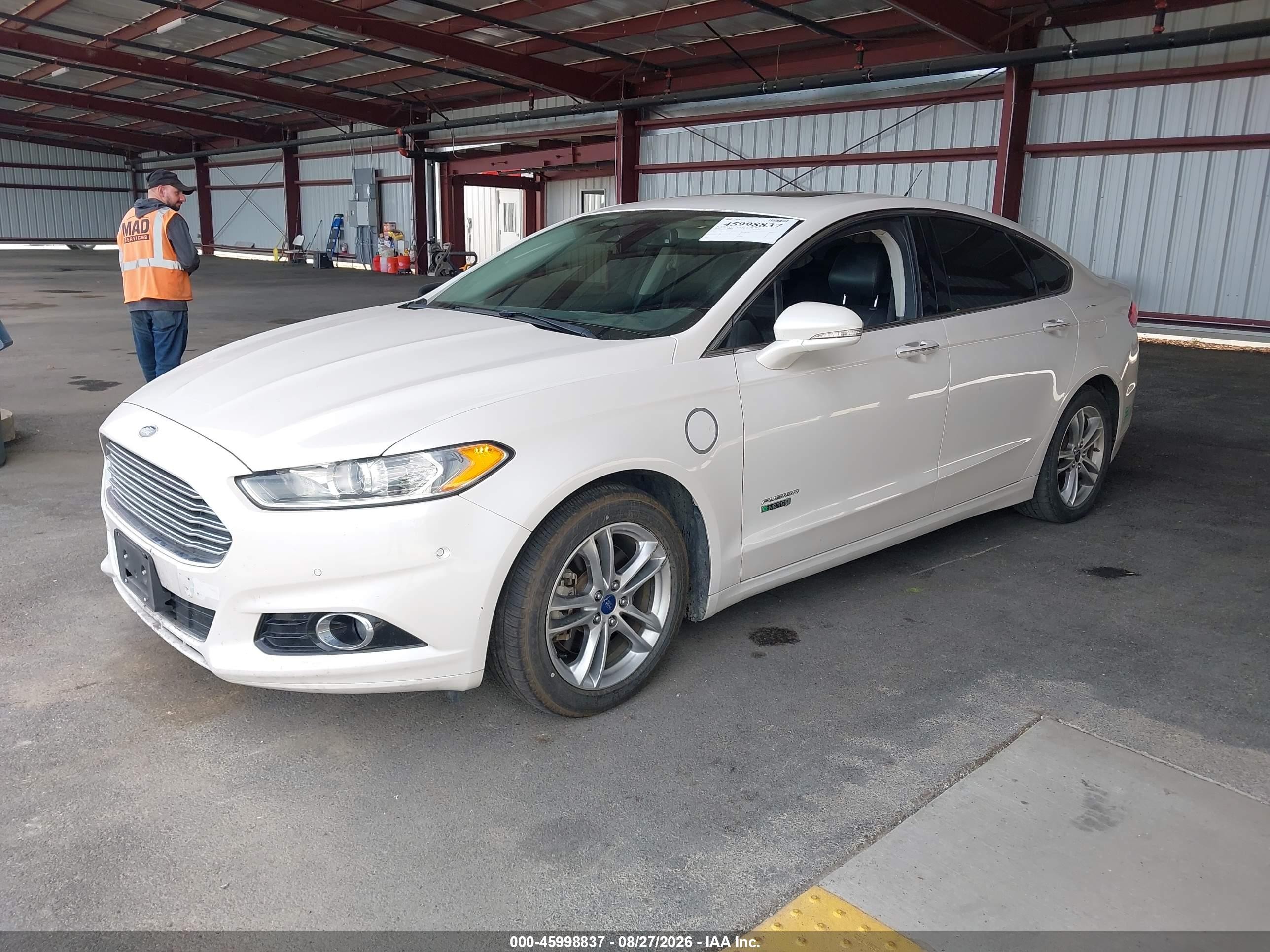2015 Ford Fusion Energi Titanium White vin: 3FA6P0SU4FR137432
