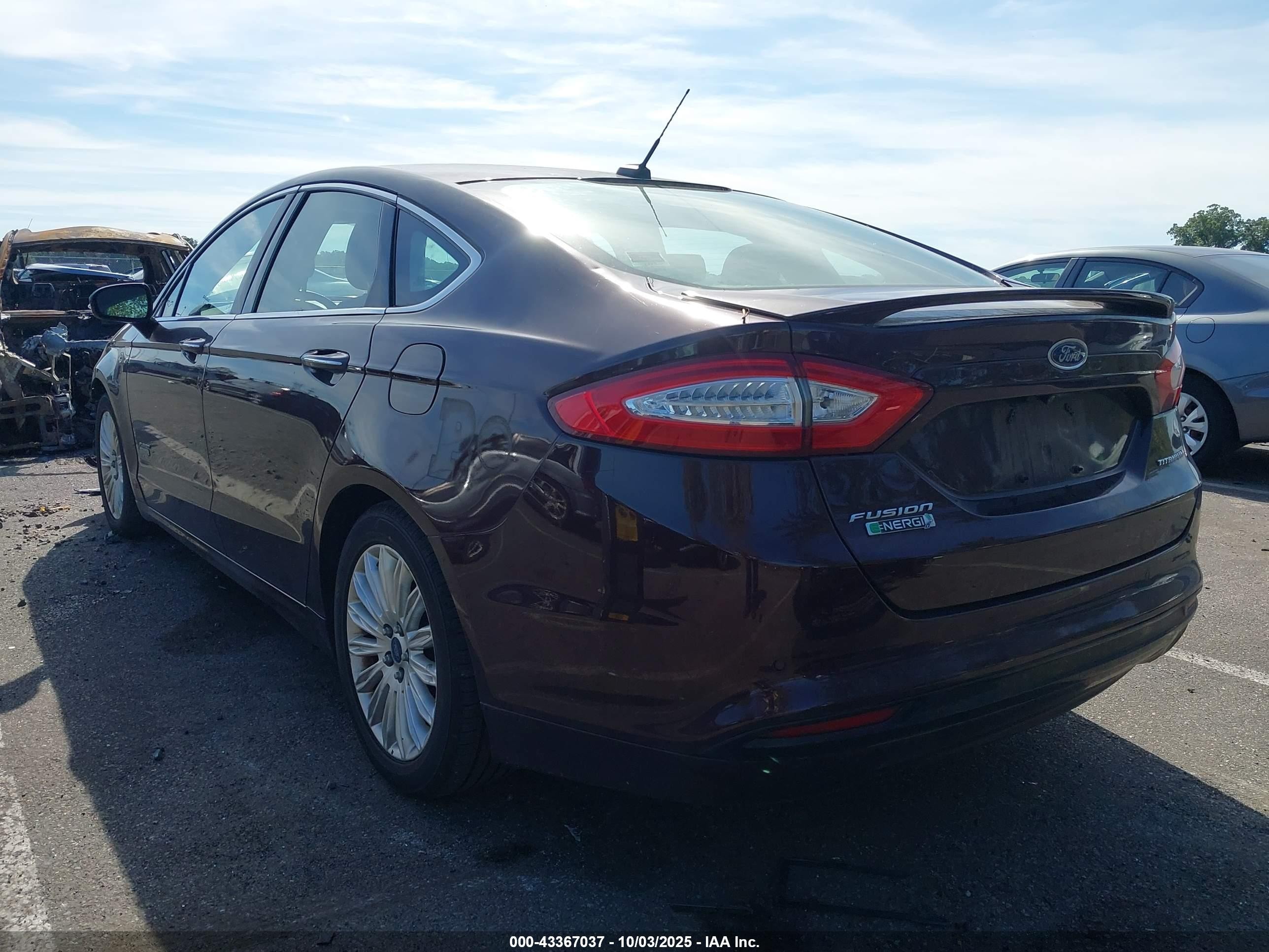 2013 Ford Fusion Energi Titanium Burgundy vin: 3FA6P0SU5DR373584