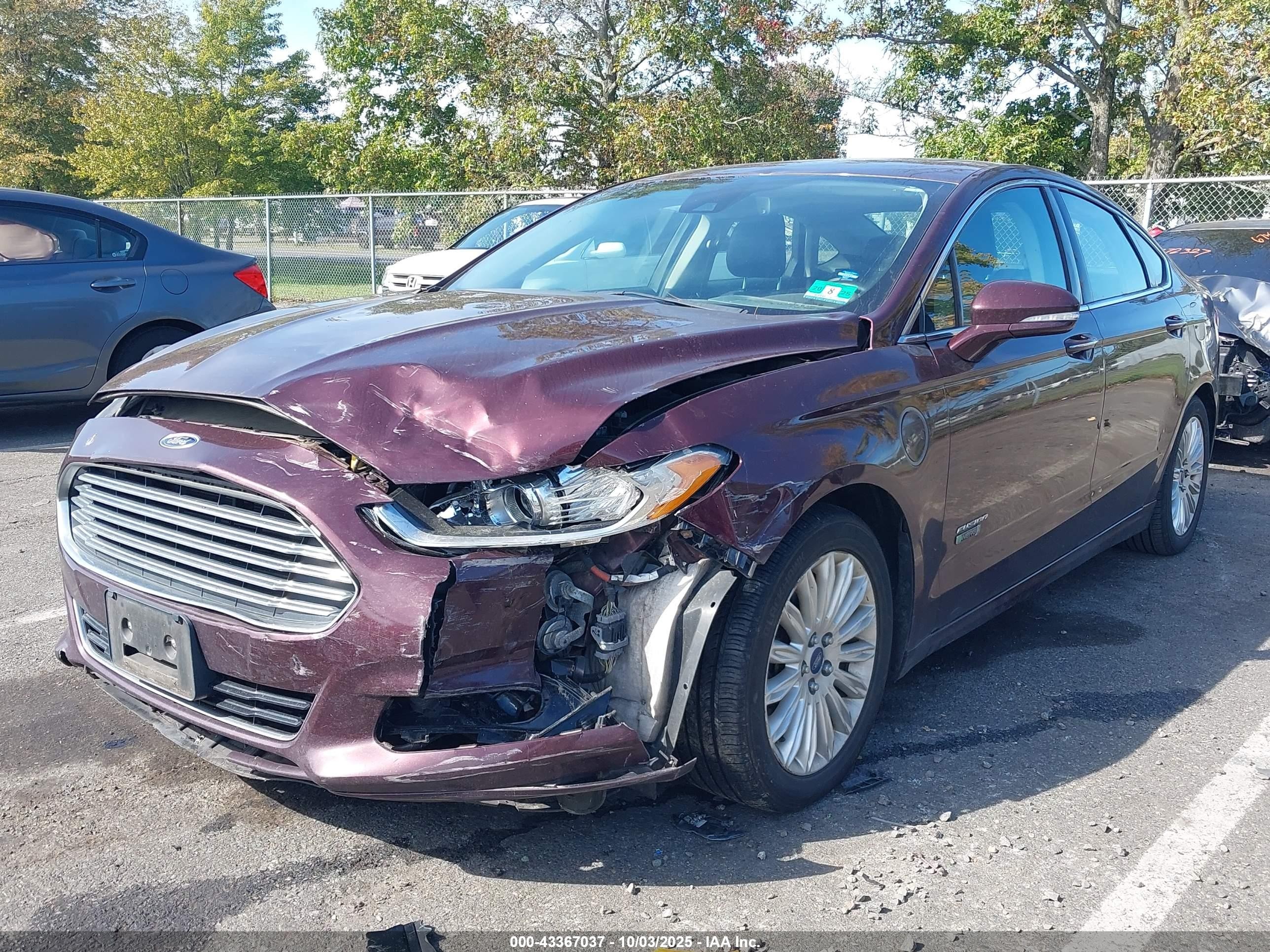 2013 Ford Fusion Energi Titanium Burgundy vin: 3FA6P0SU5DR373584