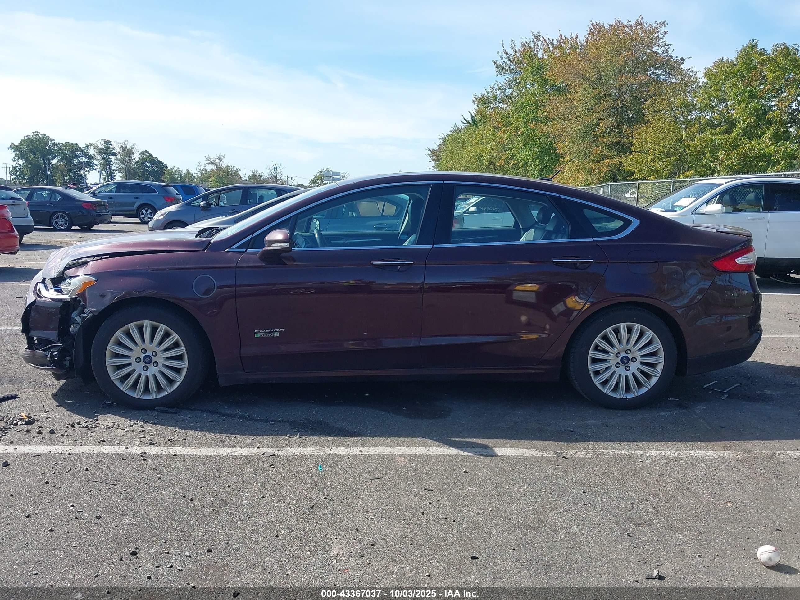 2013 Ford Fusion Energi Titanium Burgundy vin: 3FA6P0SU5DR373584